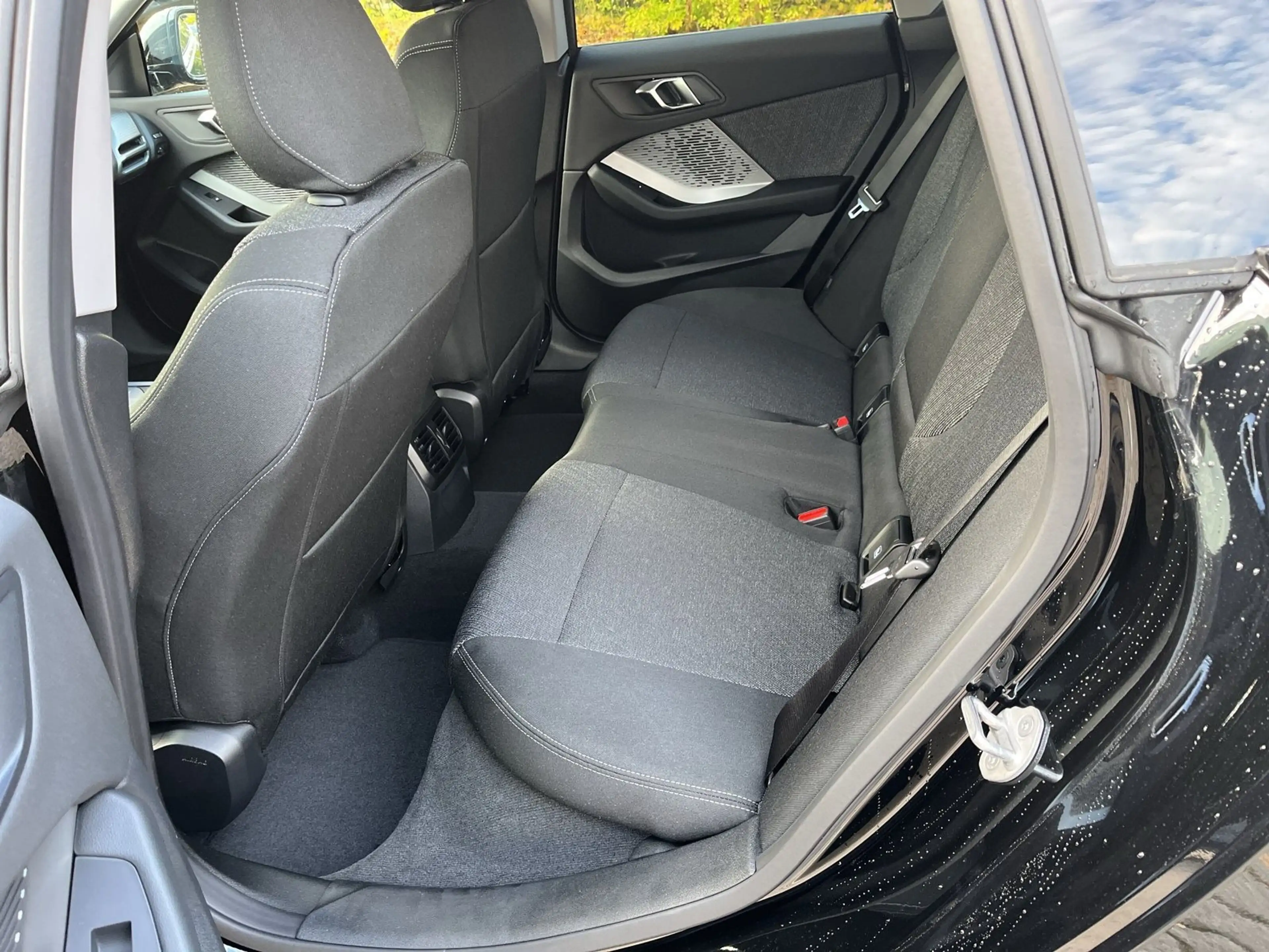 BMW 220 DAB Parkassistent Klimaaut. Shz — photo 12