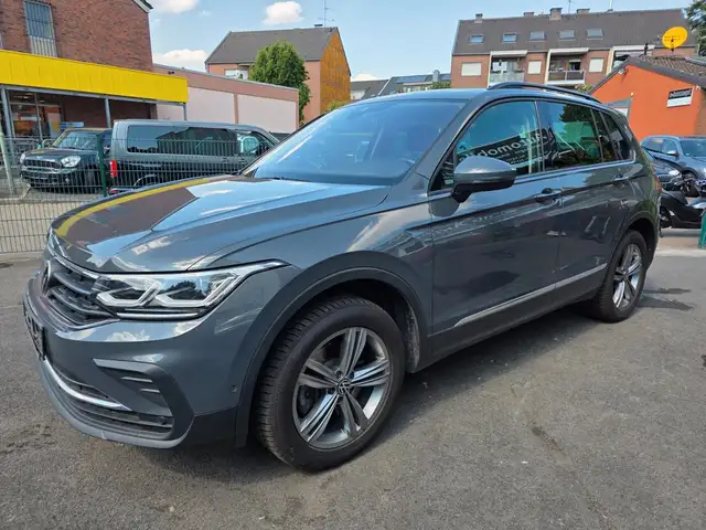 Volkswagen Tiguan Life 4Motion IQ Lights