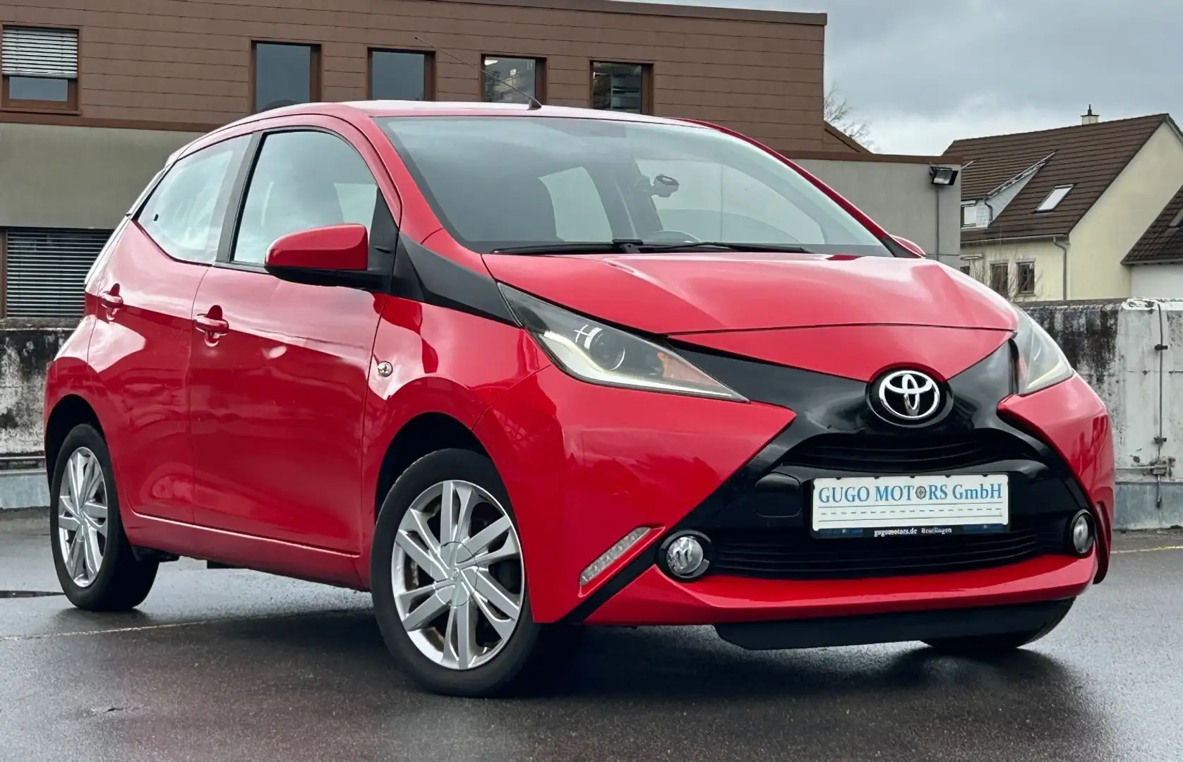 Toyota Aygo X-Play / Kamera / TÜV neu Rood - 1