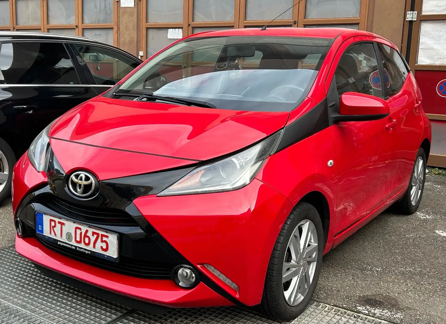 Toyota Aygo X-Play / Kamera / TÜV neu Rouge - 1