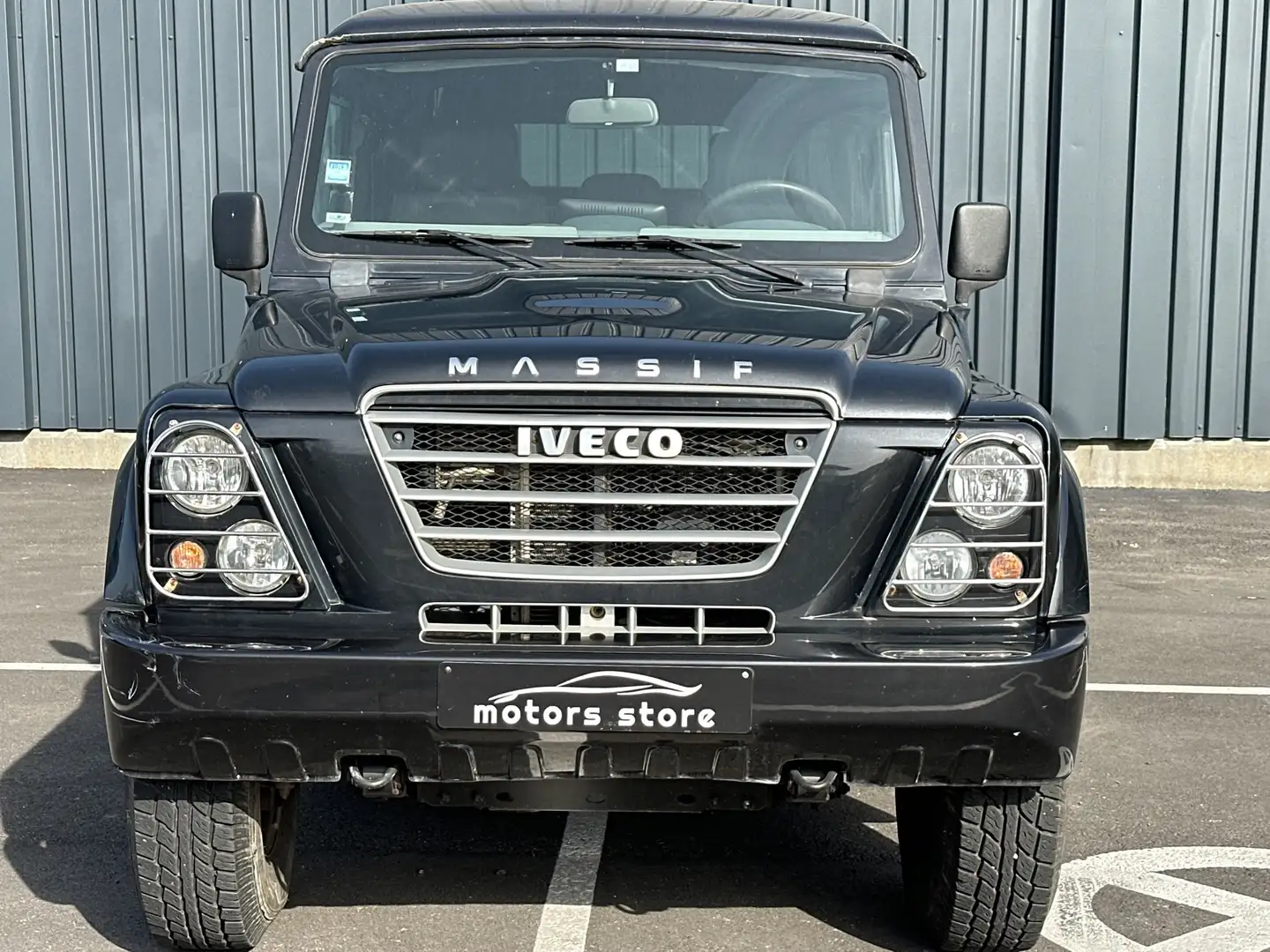 Iveco Massif 3.0 HPT 5pl.//88000 km ///4x4/ Zwart - 1