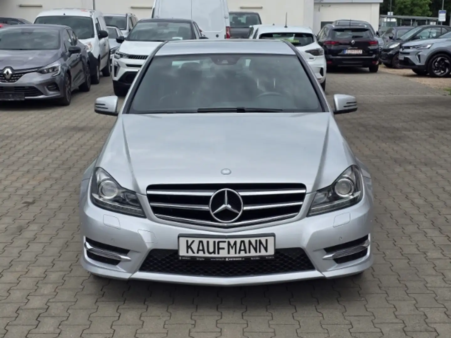 Mercedes-Benz C 180 Edition CGI AMG Line Argintiu - 2