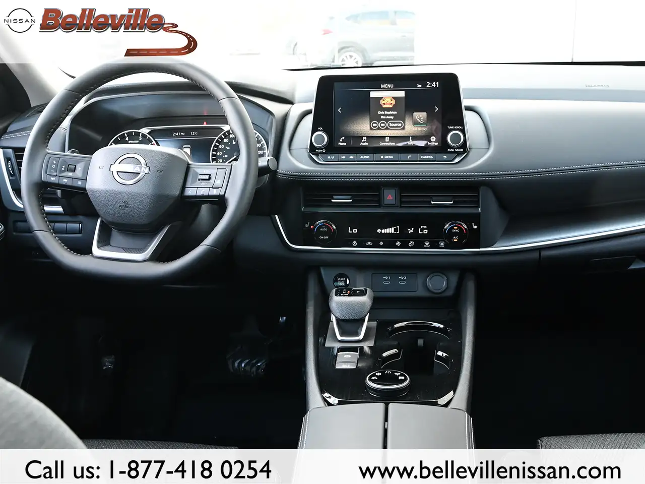 Nissan Rogue снимка Nissan Rogue