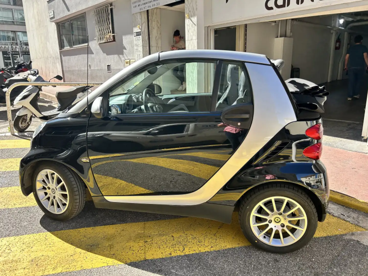smart forTwo 71CH MHD PASSION SOFTOUCH Noir - 2