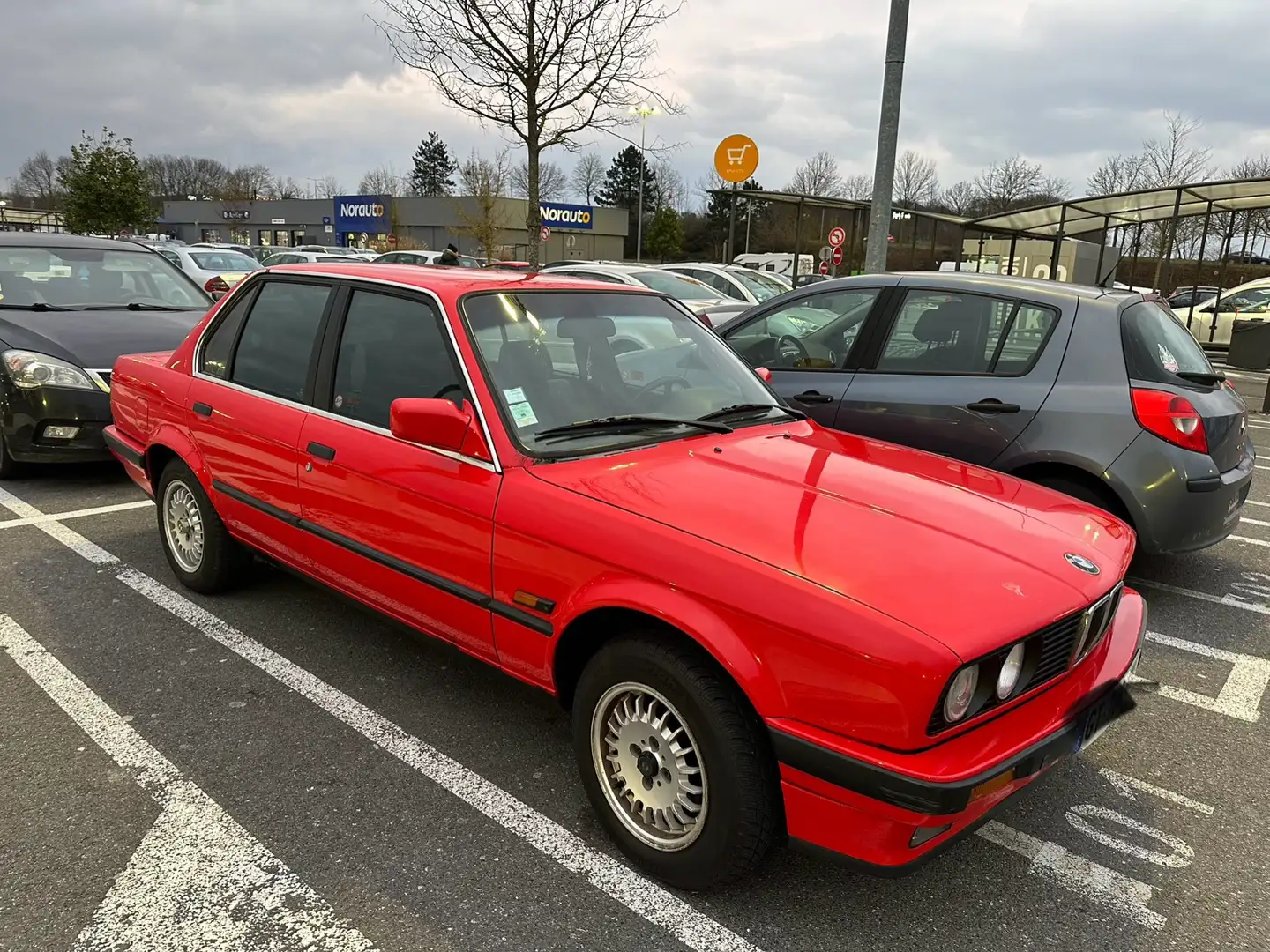 BMW 316 316i Rouge - 1