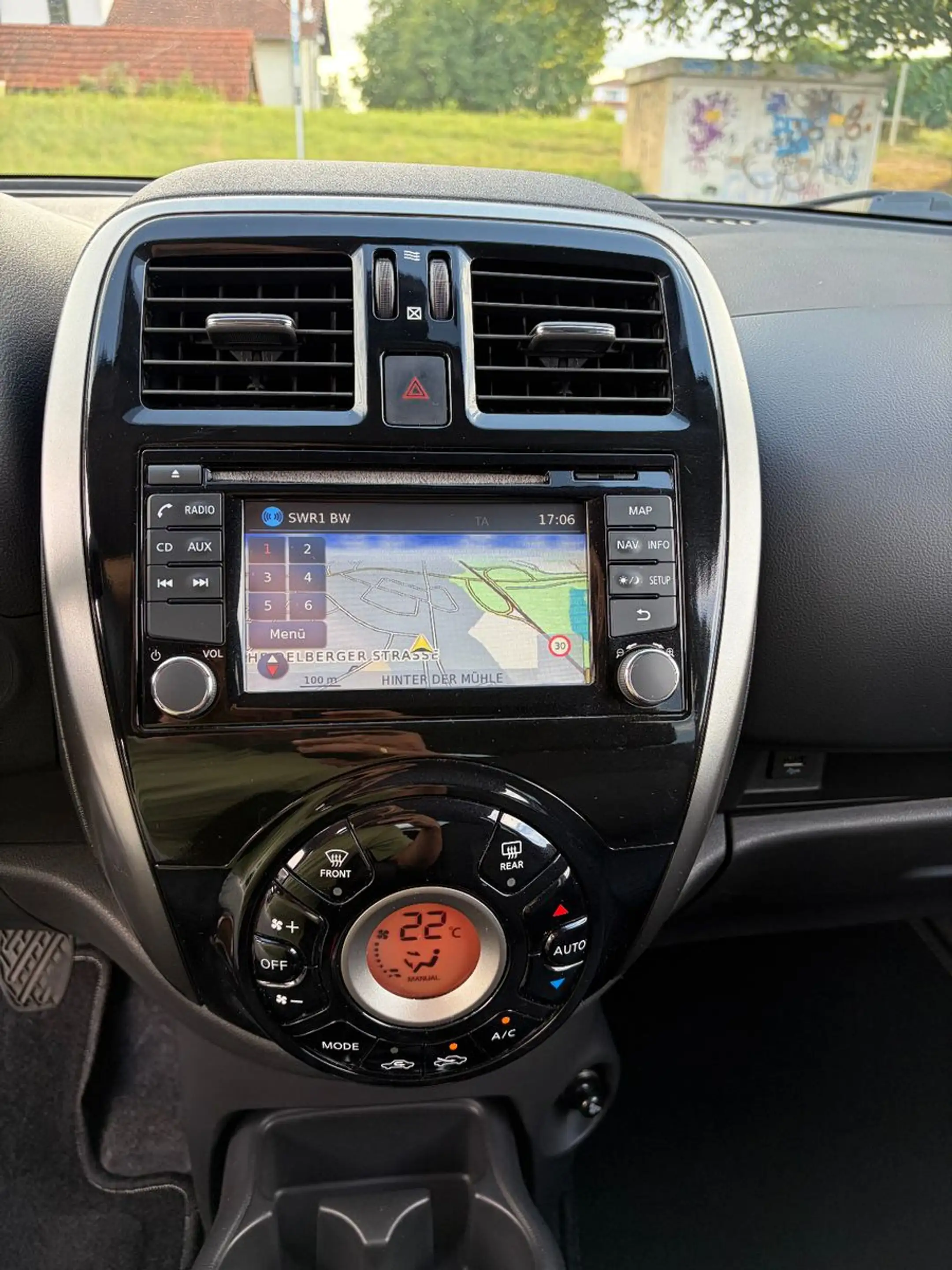 Nissan Micra N-Tec/1.Hand/Navi/Klima/Sitzheizung/PDC — photo 14