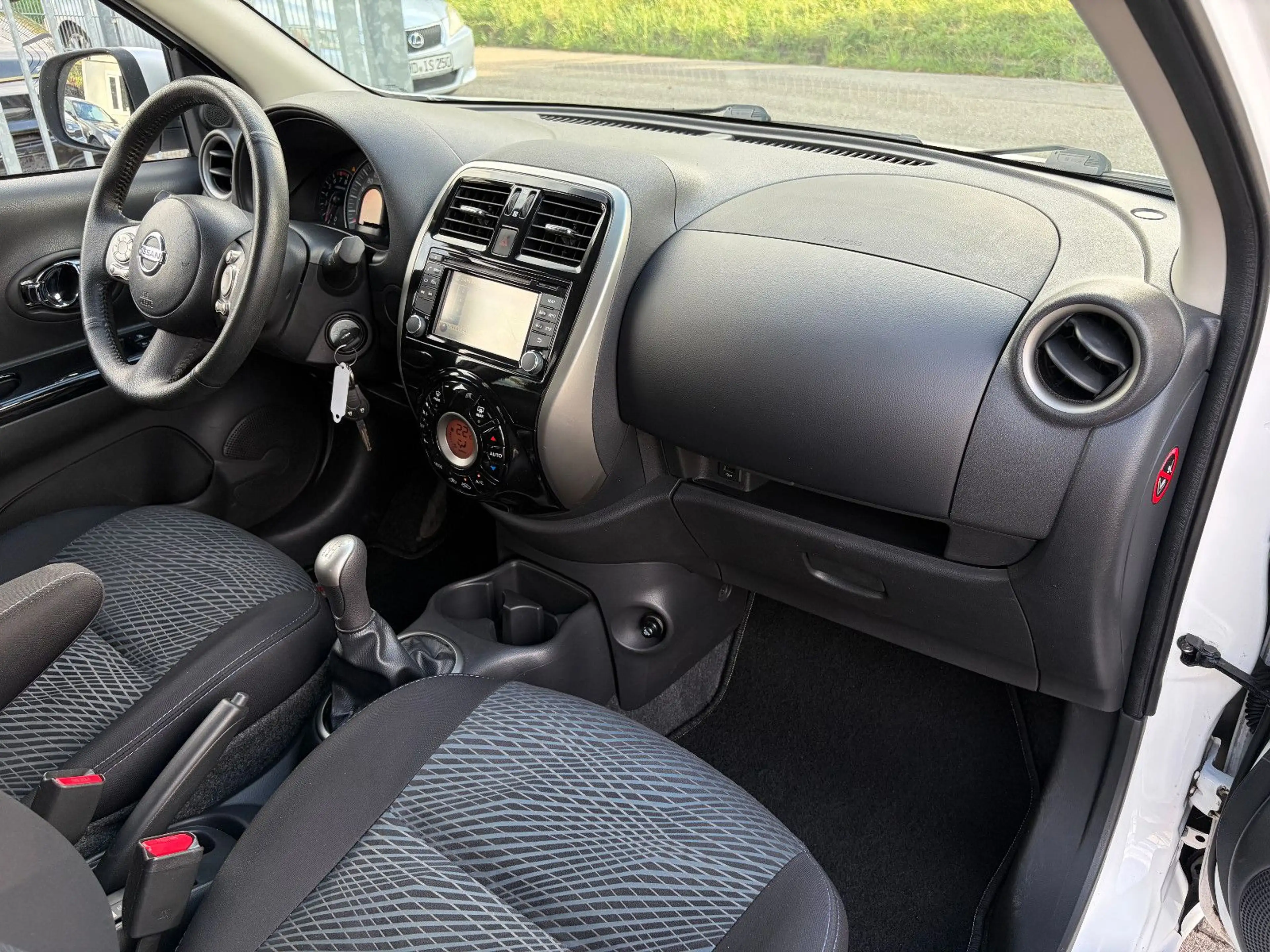 Nissan Micra N-Tec/1.Hand/Navi/Klima/Sitzheizung/PDC — photo 9