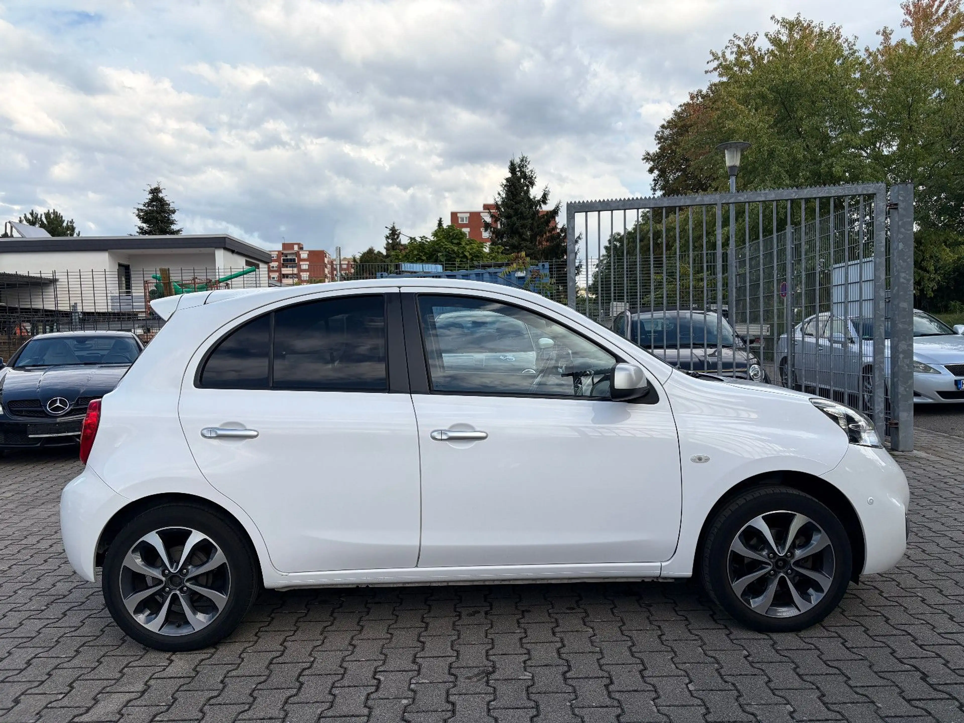 Nissan Micra N-Tec/1.Hand/Navi/Klima/Sitzheizung/PDC — photo 6
