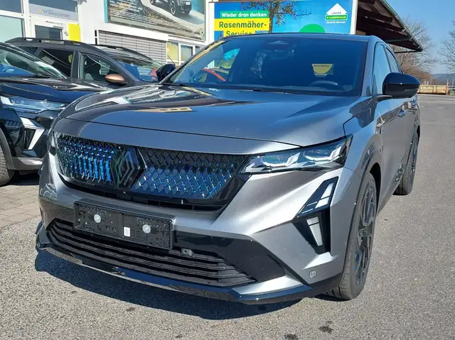 Renault Rafale 300 E-Tech Plug-in Hybrid 4x4 Esprit Alpine