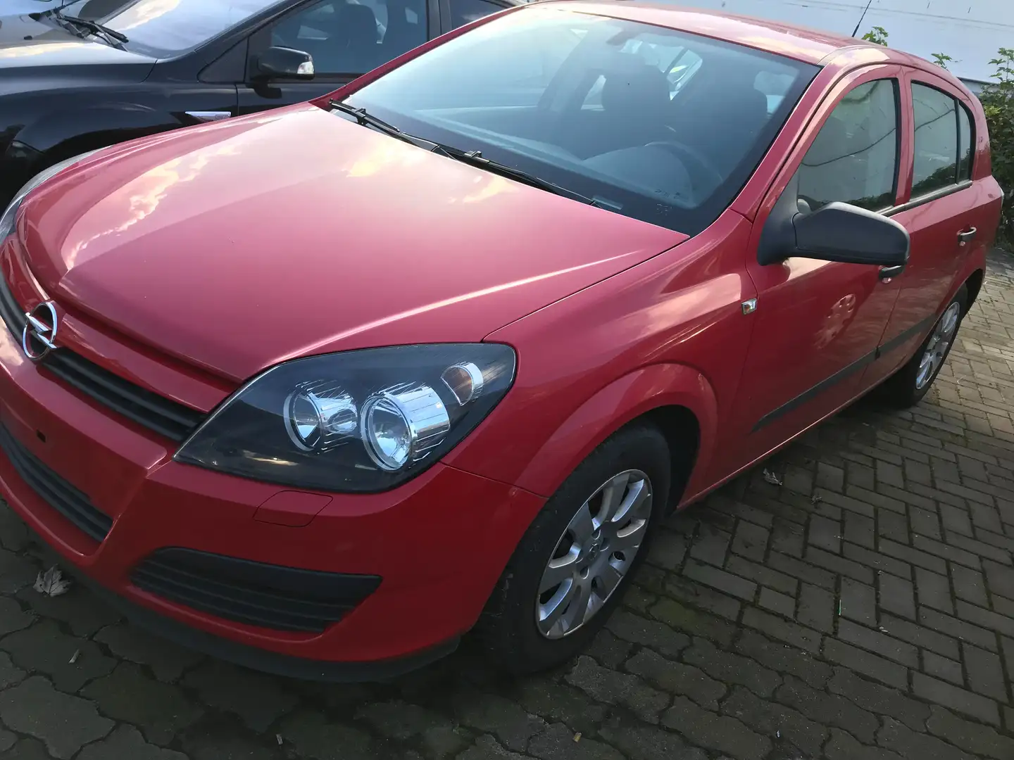 Opel Astra Astra Fließheck  5-Türer 1.4 Sport Rot - 1