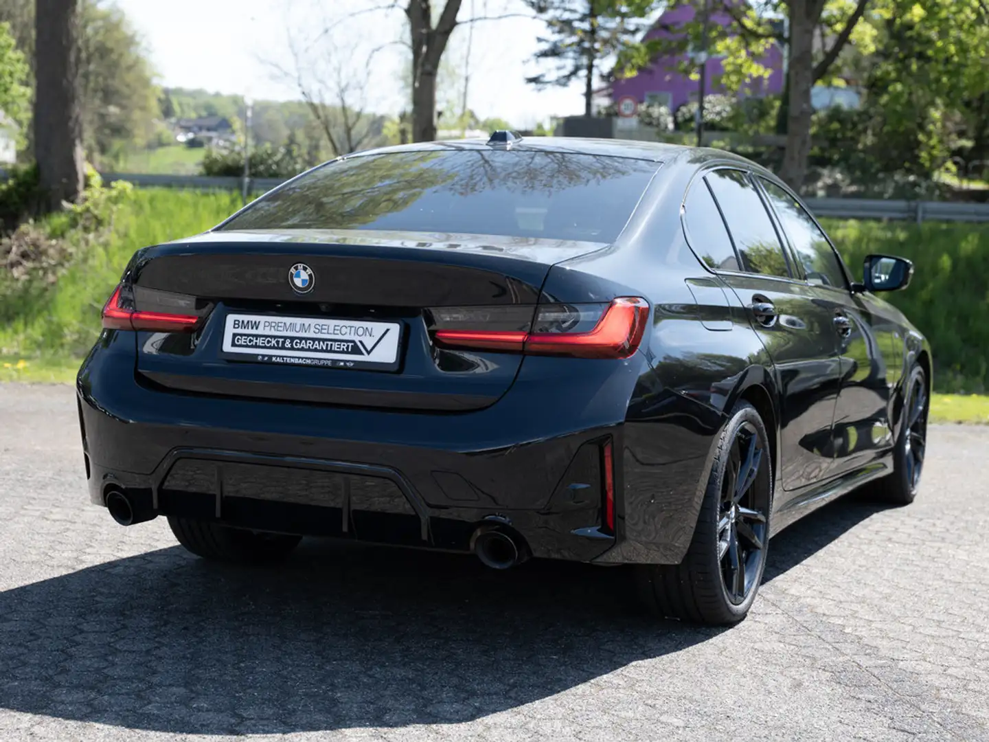 BMW 320 i M-Sportpaket HUD LED NAVI H/K KAMERA Negro - 2