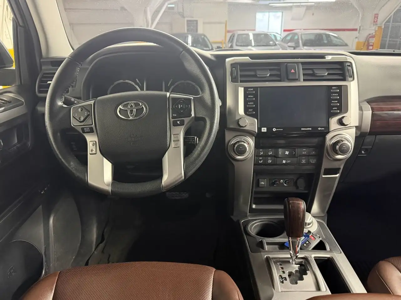 Toyota 4-Runner снимка Toyota 4-Runner