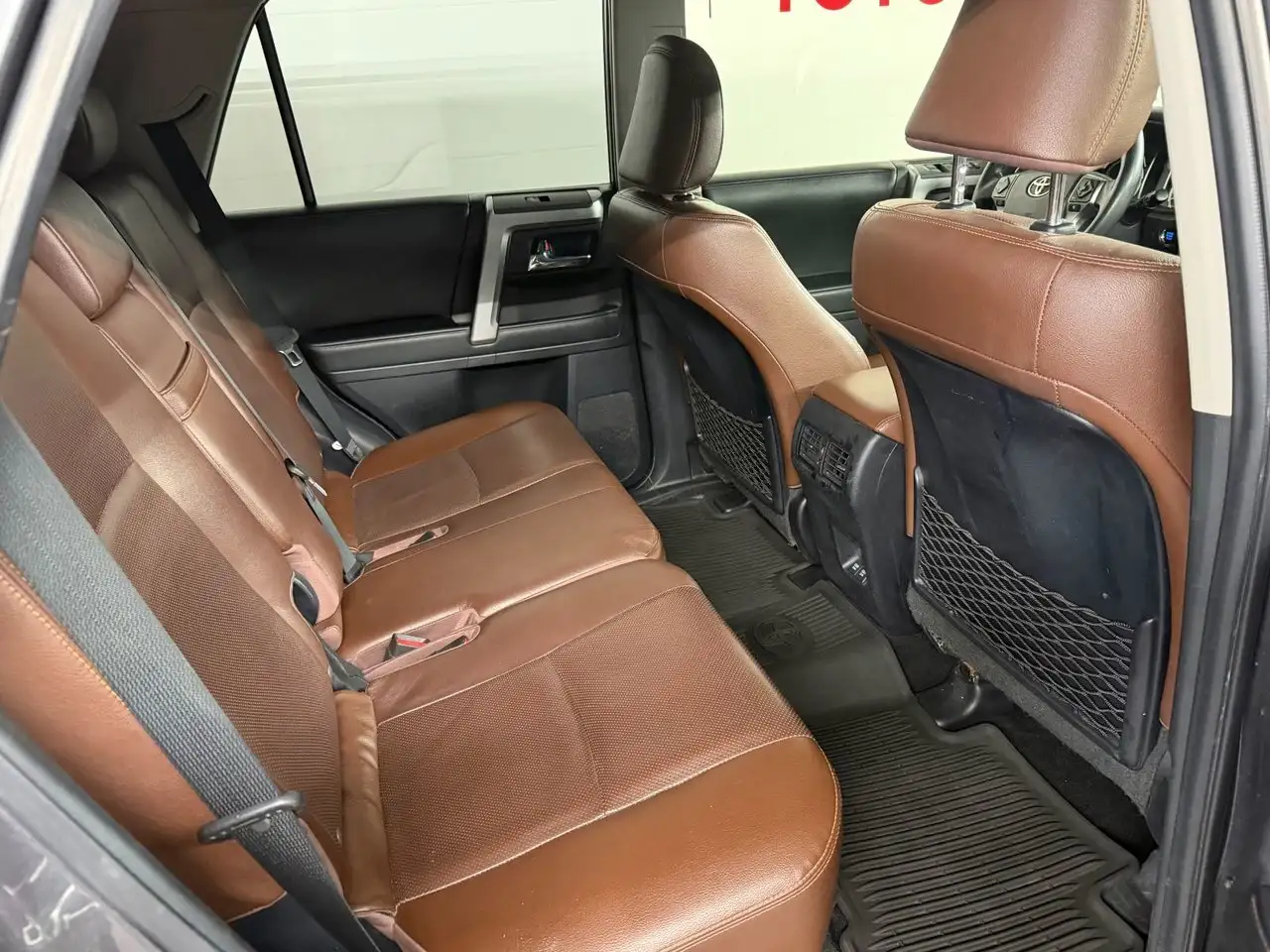 Toyota 4-Runner снимка Toyota 4-Runner