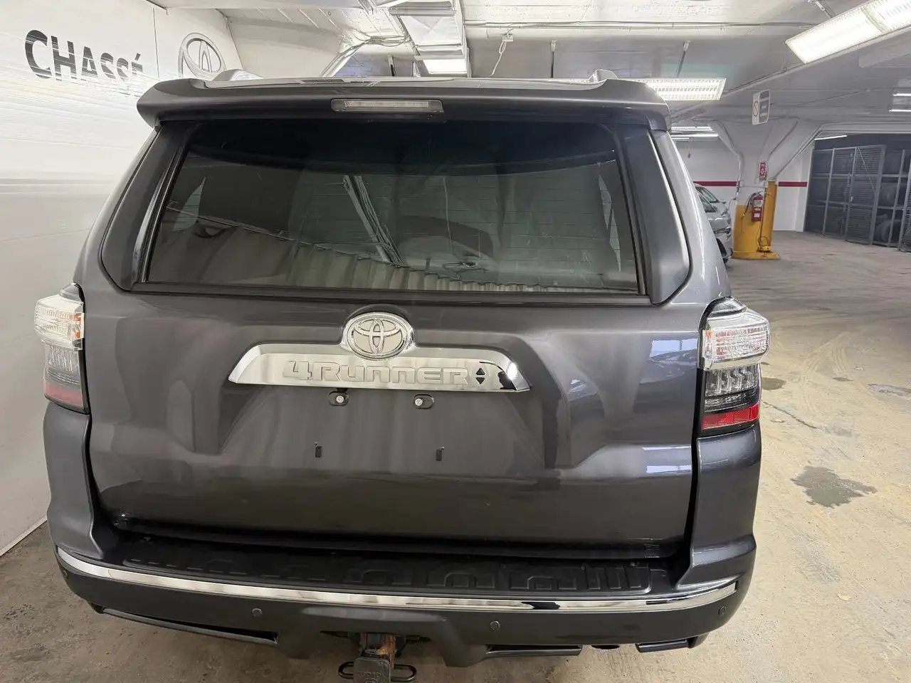 Toyota 4-Runner снимка Toyota 4-Runner