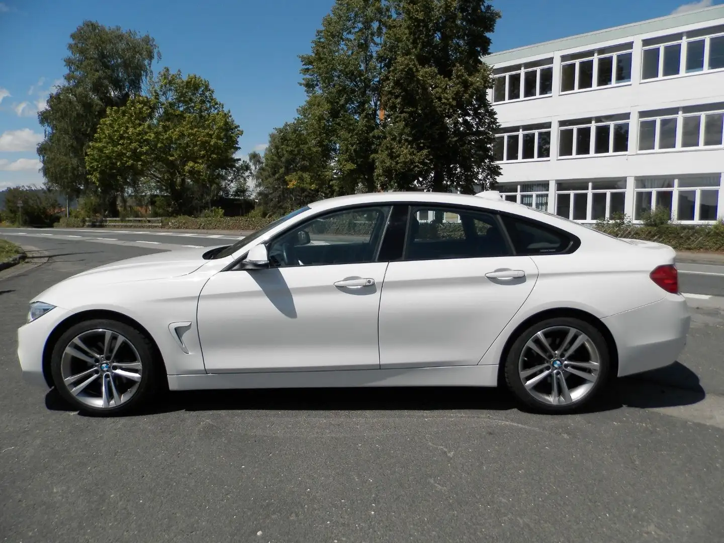 BMW 420 Baureihe 4 Gran Coupe 420 d Sport Line Blanc - 2