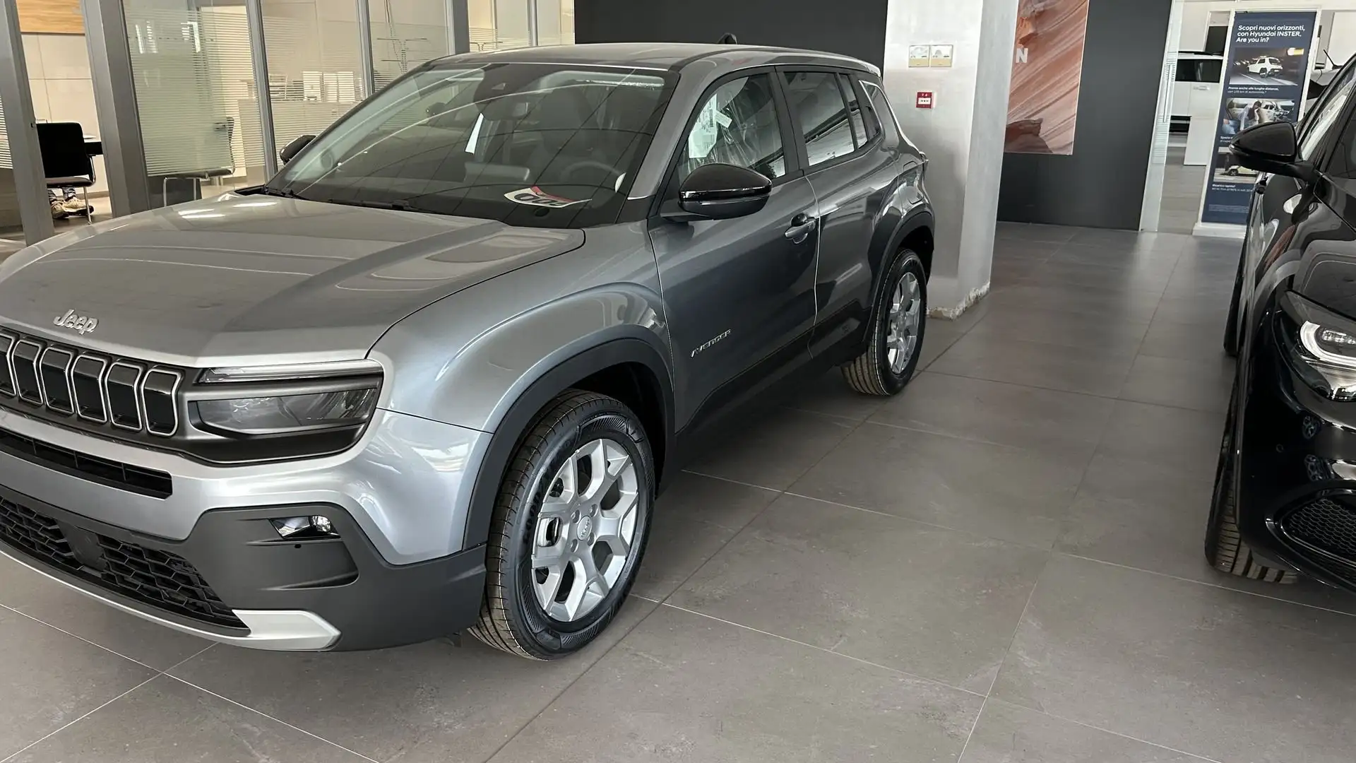 Jeep Avenger 1.2 Turbo Altitude - 2