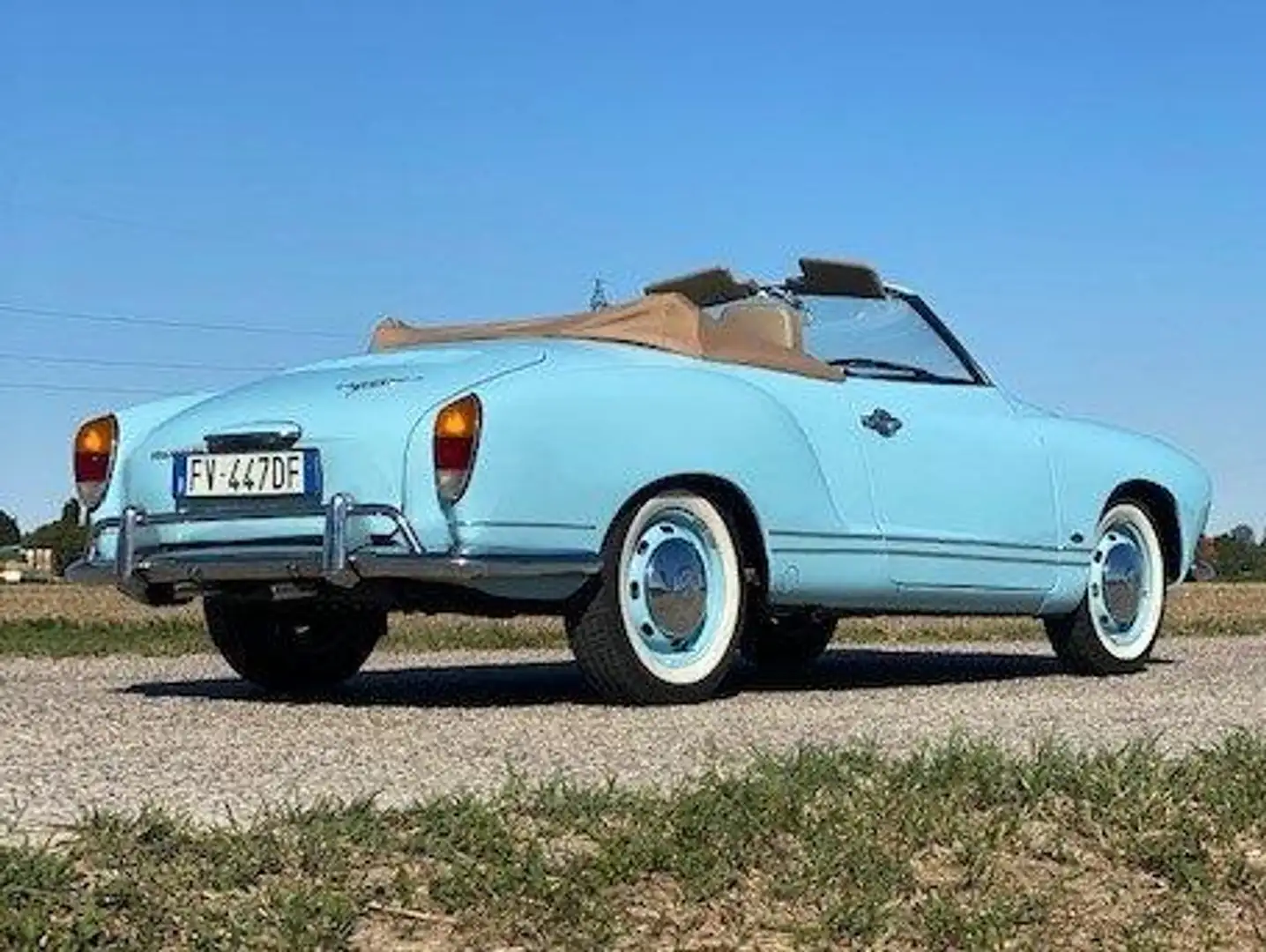 Volkswagen Karmann Ghia Cabriolet Albastru - 2