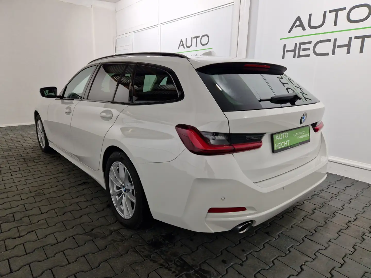 BMW 318 i Tour. DAB, PDC, Widescreen, 17 Zoll, SHZ Bianco - 2