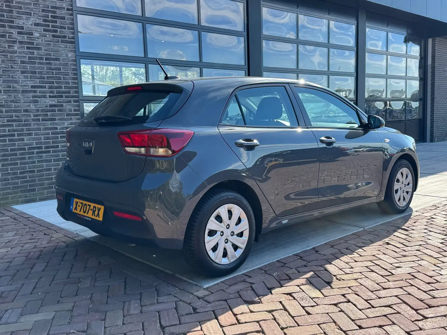 Kia Rio 1.0 T-GDi MHEV DynamicPlusLine | Autm | PDC | Navi Grigio - 2