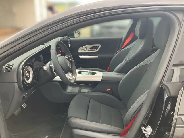 Mercedes-Benz CLA 200 4MATIC KeyGo Shz AMG eHeck Mbeam Ambi Ansicht 8