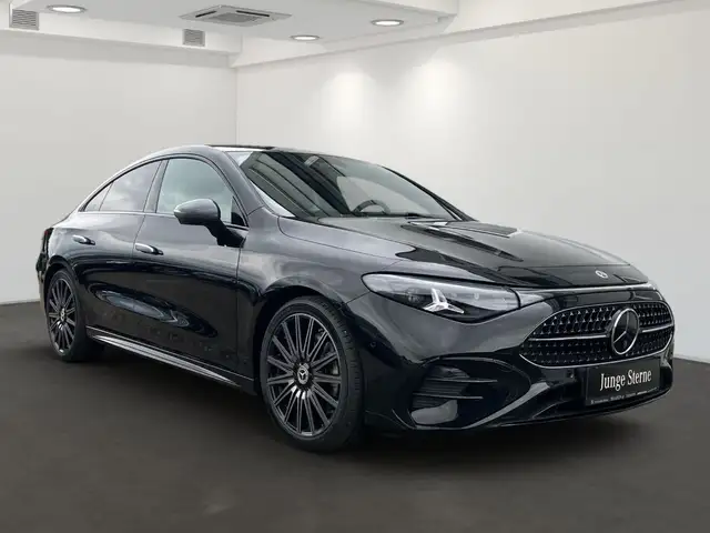 Mercedes-Benz CLA 200 4MATIC KeyGo Shz AMG eHeck Mbeam Ambi Ansicht 3