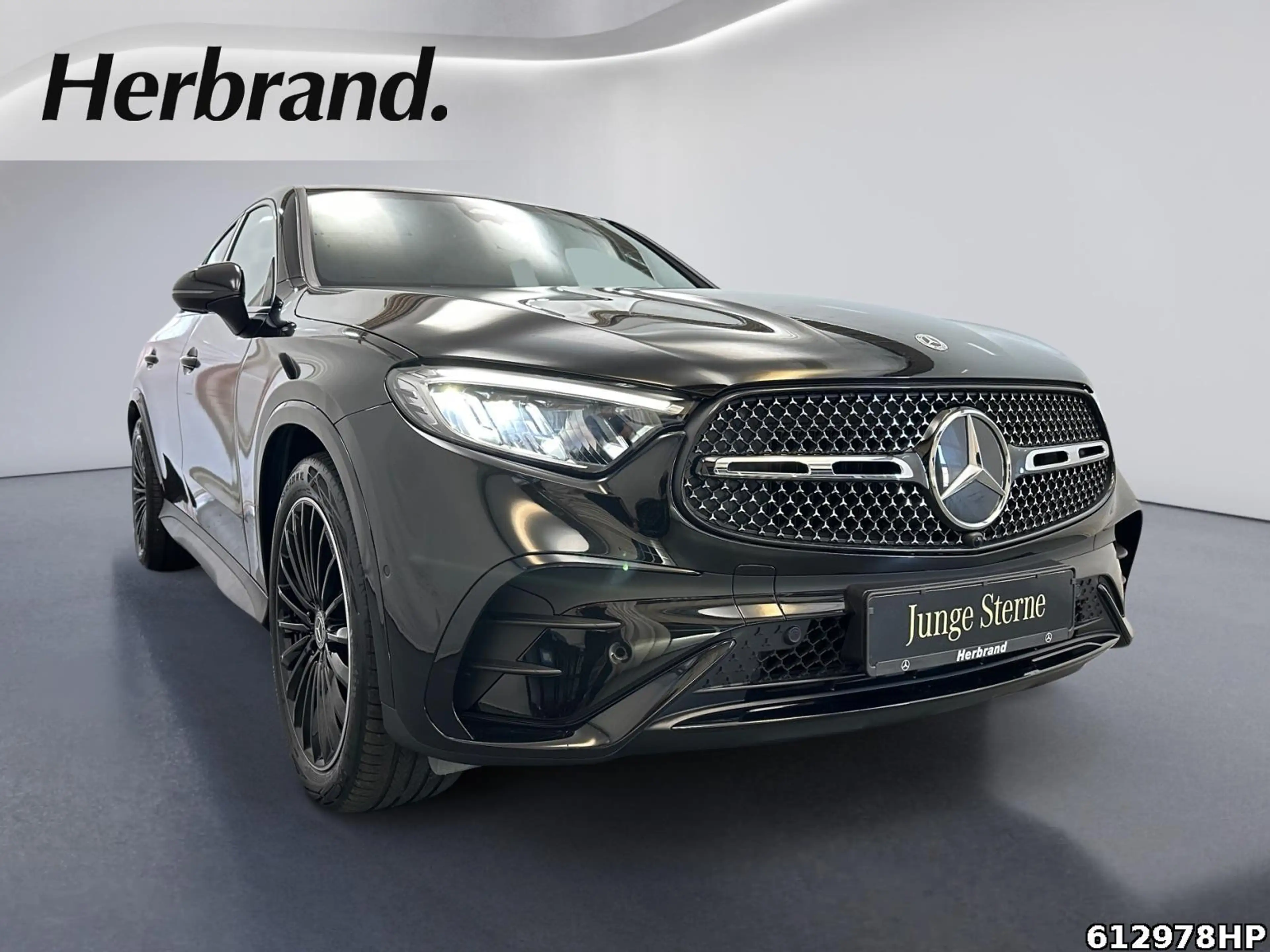 Mercedes-Benz GLC 300 4M AMG Coupé AHK Pano HUD Burmester Nigh — photo 2