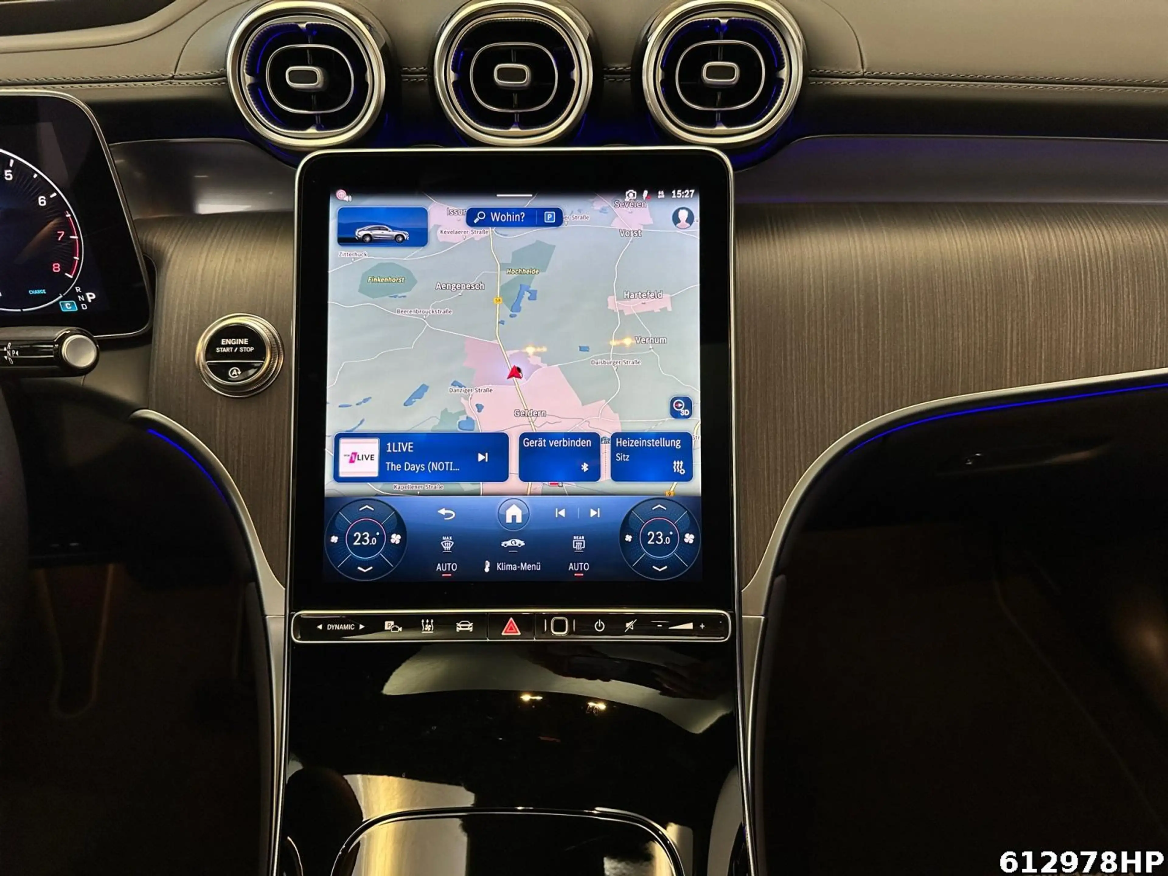 Mercedes-Benz GLC 300 4M AMG Coupé AHK Pano HUD Burmester Nigh — photo 14