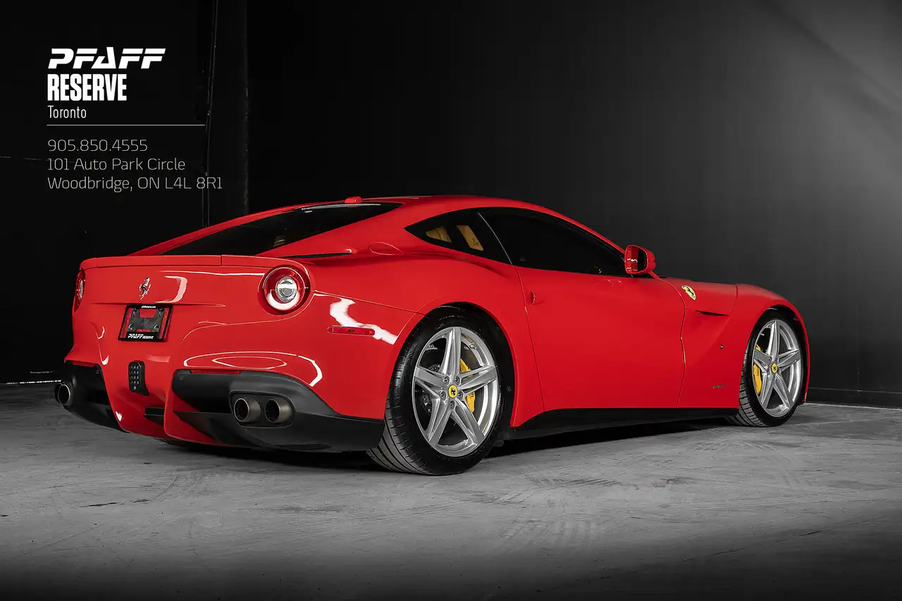 Ferrari F12 снимка Ferrari F12