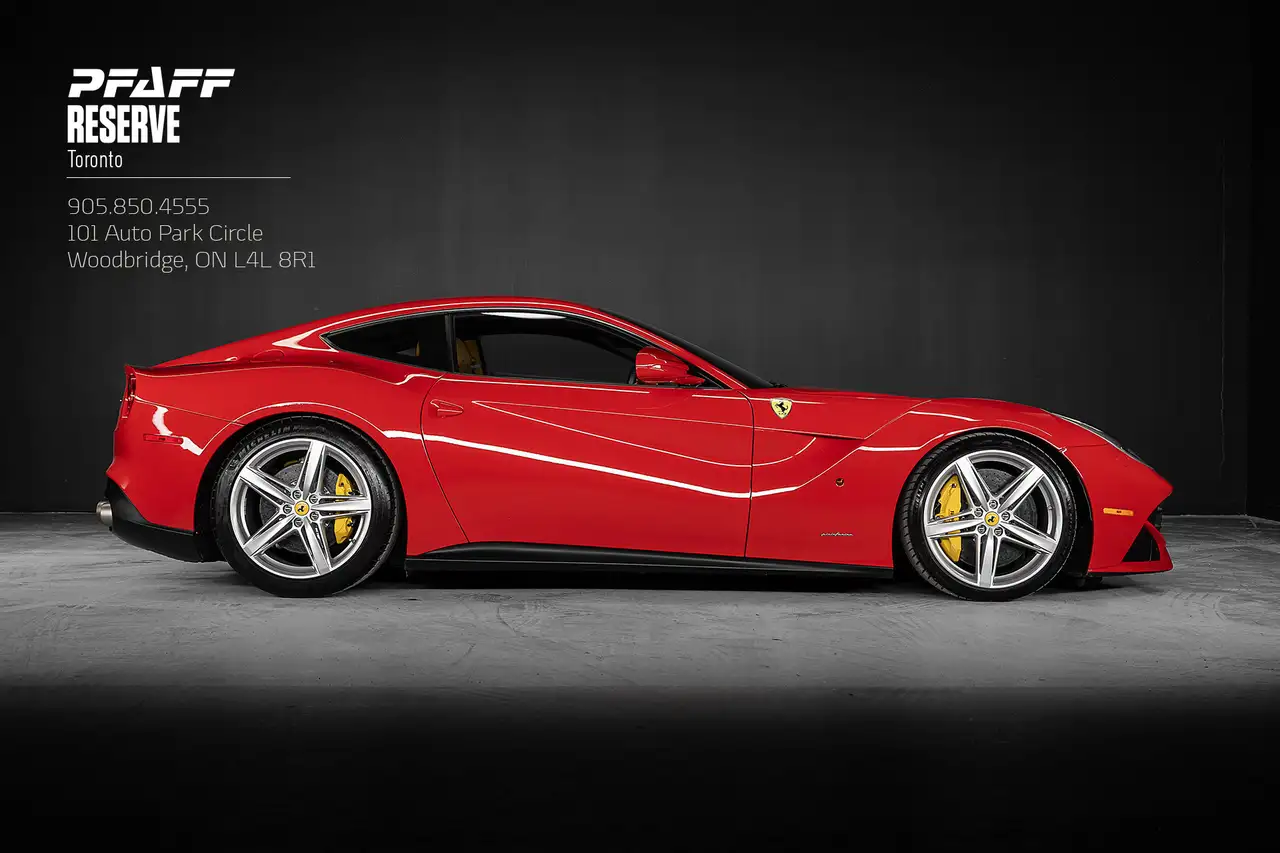 Ferrari F12 снимка Ferrari F12
