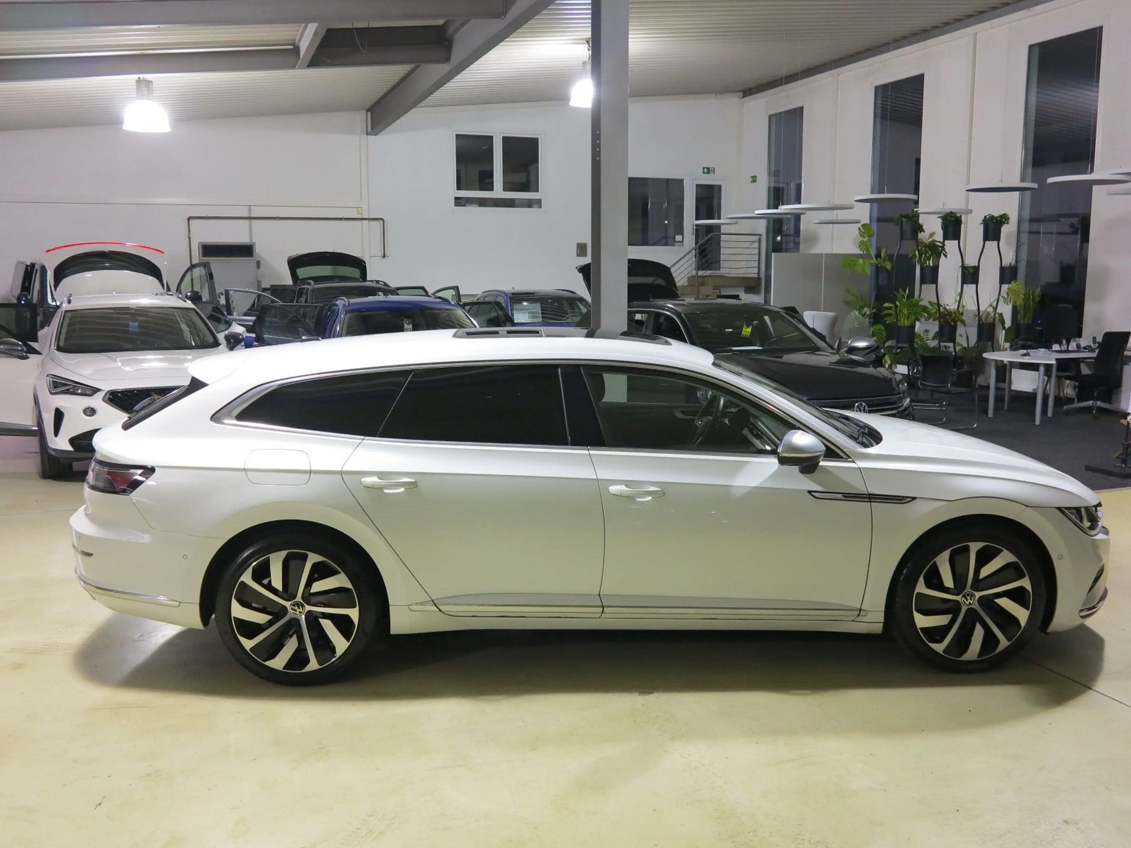 Volkswagen Arteon Shooting Brake 2.0 TDI DSG7 Elegance eSAD — photo 13