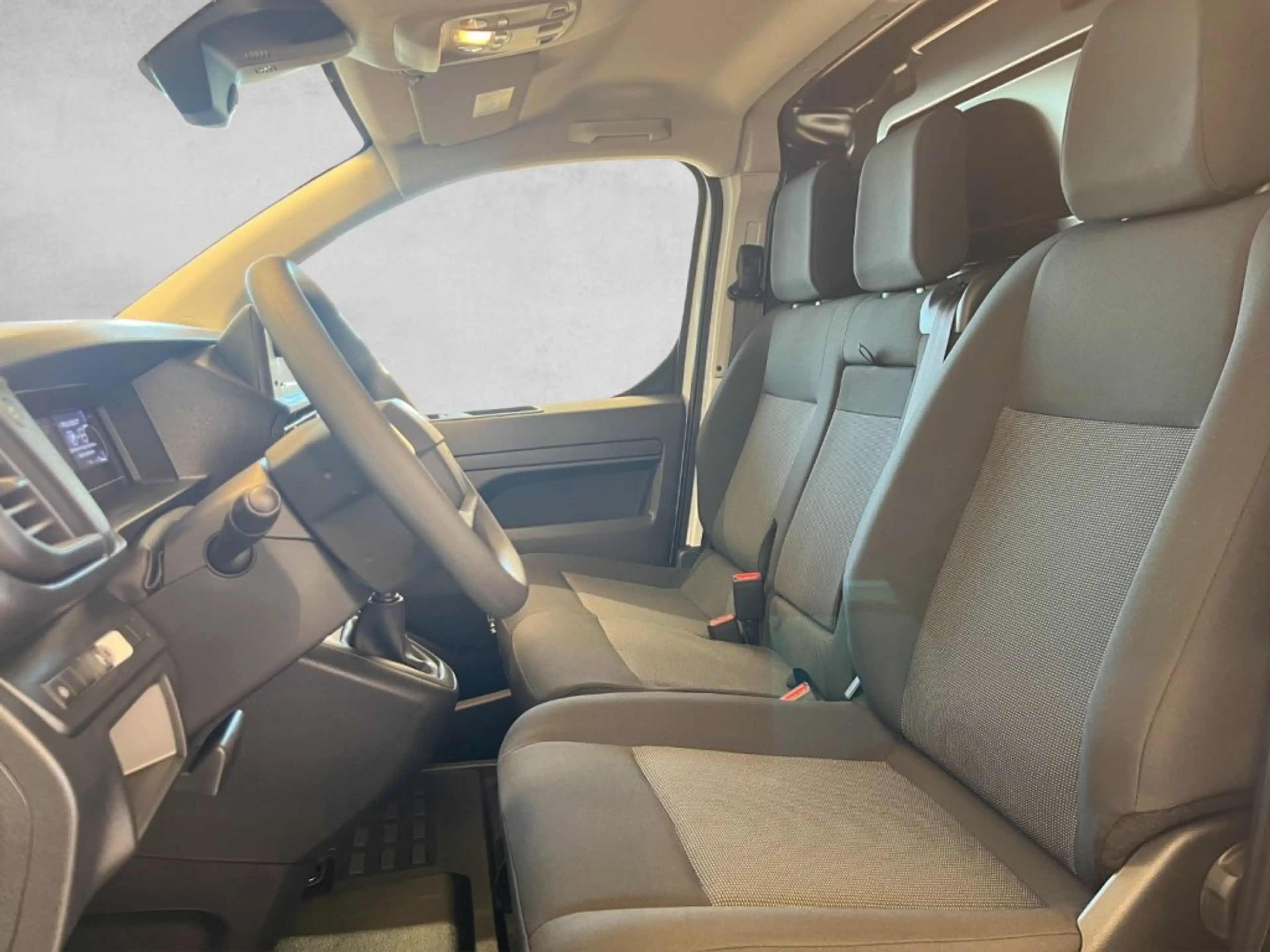 Peugeot Expert L3 BHDI 150 S&S — photo 8