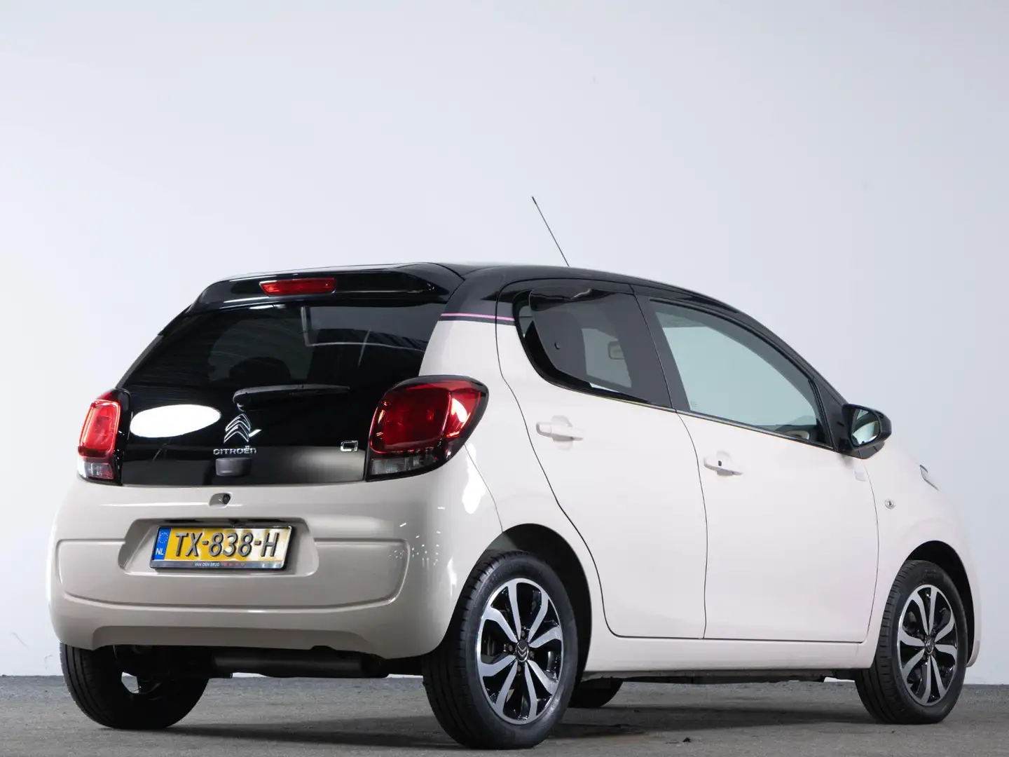 Citroen C1 1.0 VTi 75 PK Elle | Keyless | Stoelverwarming | A - 2