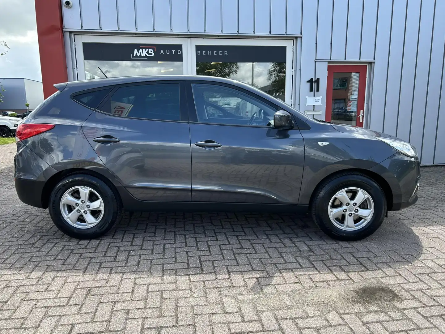 Hyundai iX35 2.0i Dynamic AUTOMAAT Trekhaak/CruiseControl Grijs - 2