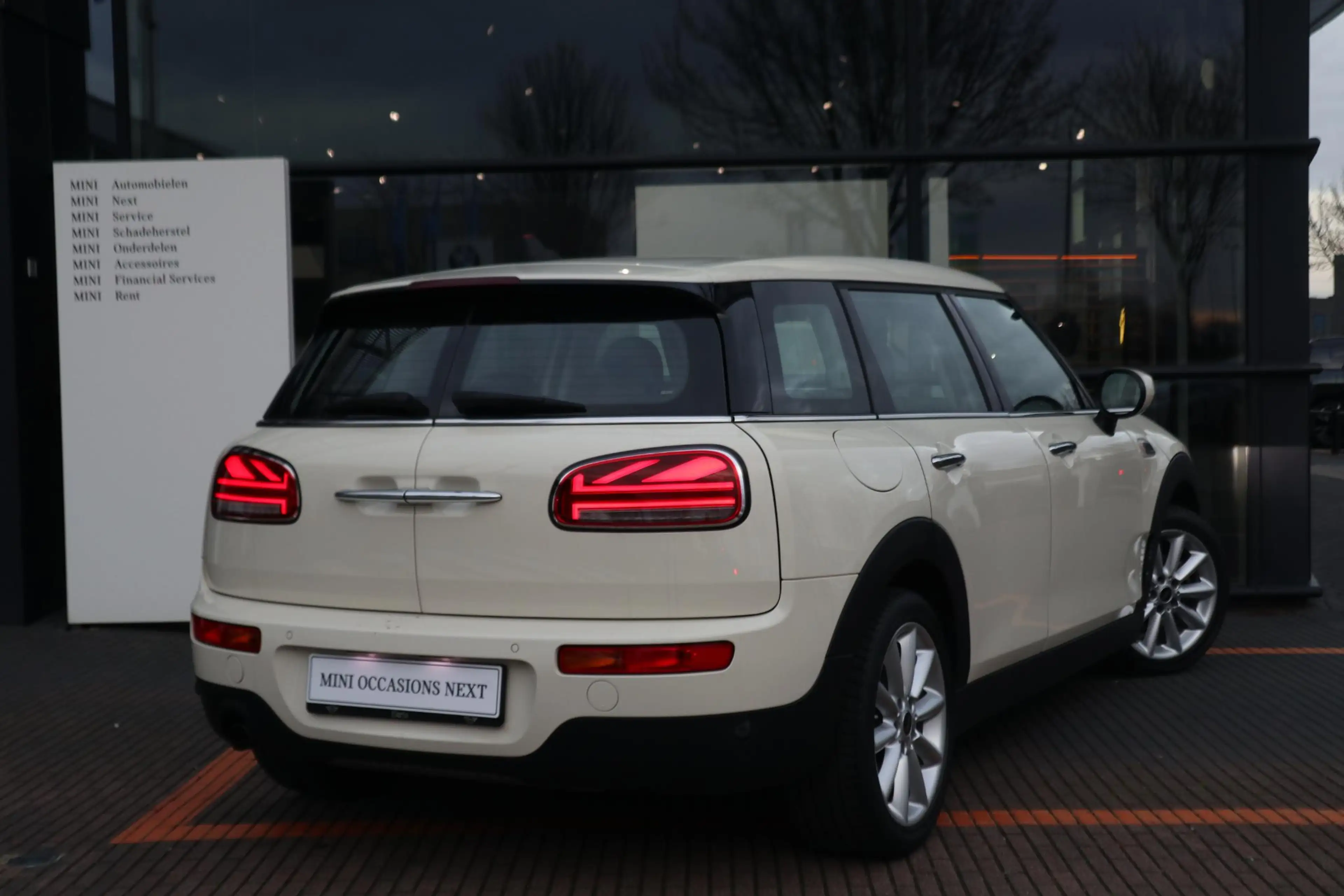 MINI One Clubman | Cruise Control | Parkeersensor Achter | LED Kopl — photo 2