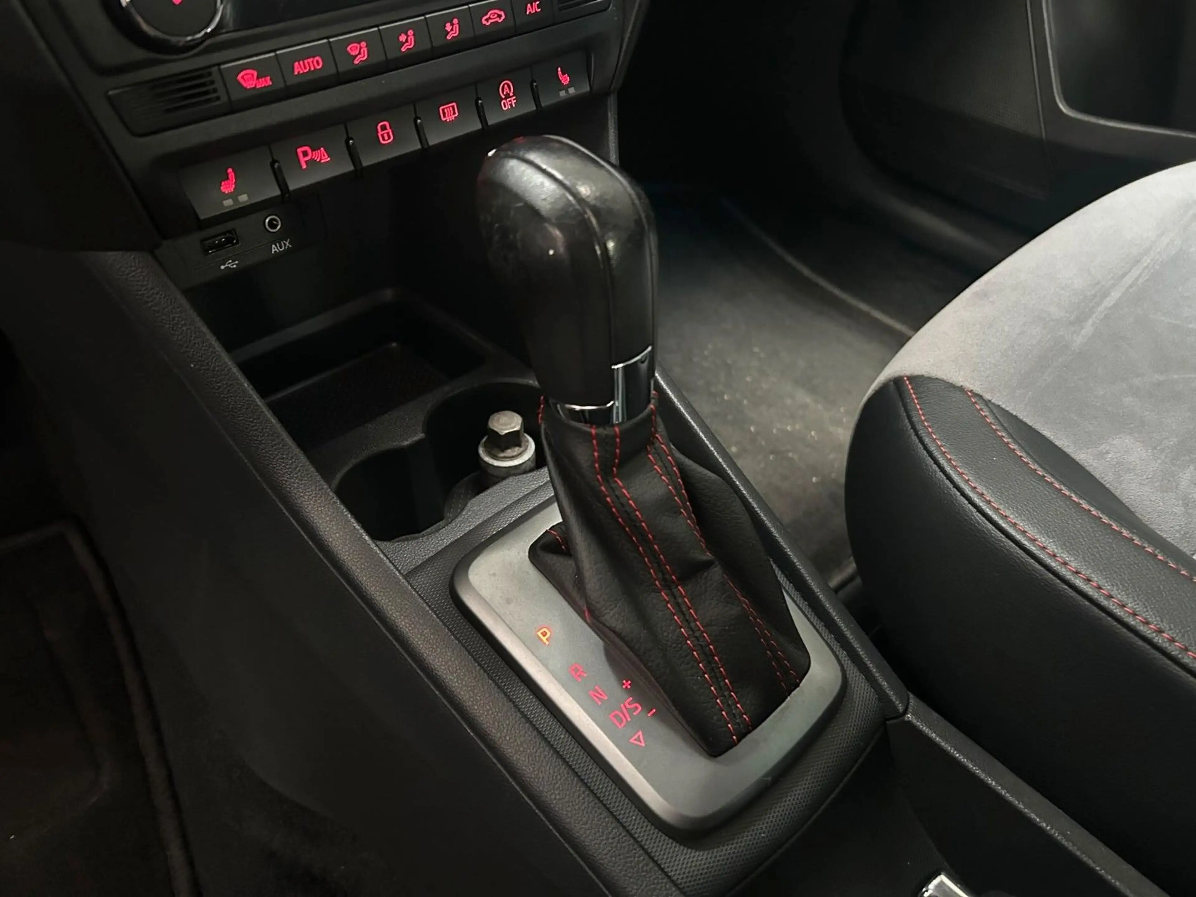 SEAT Toledo Style FR LED NAVI — photo 14