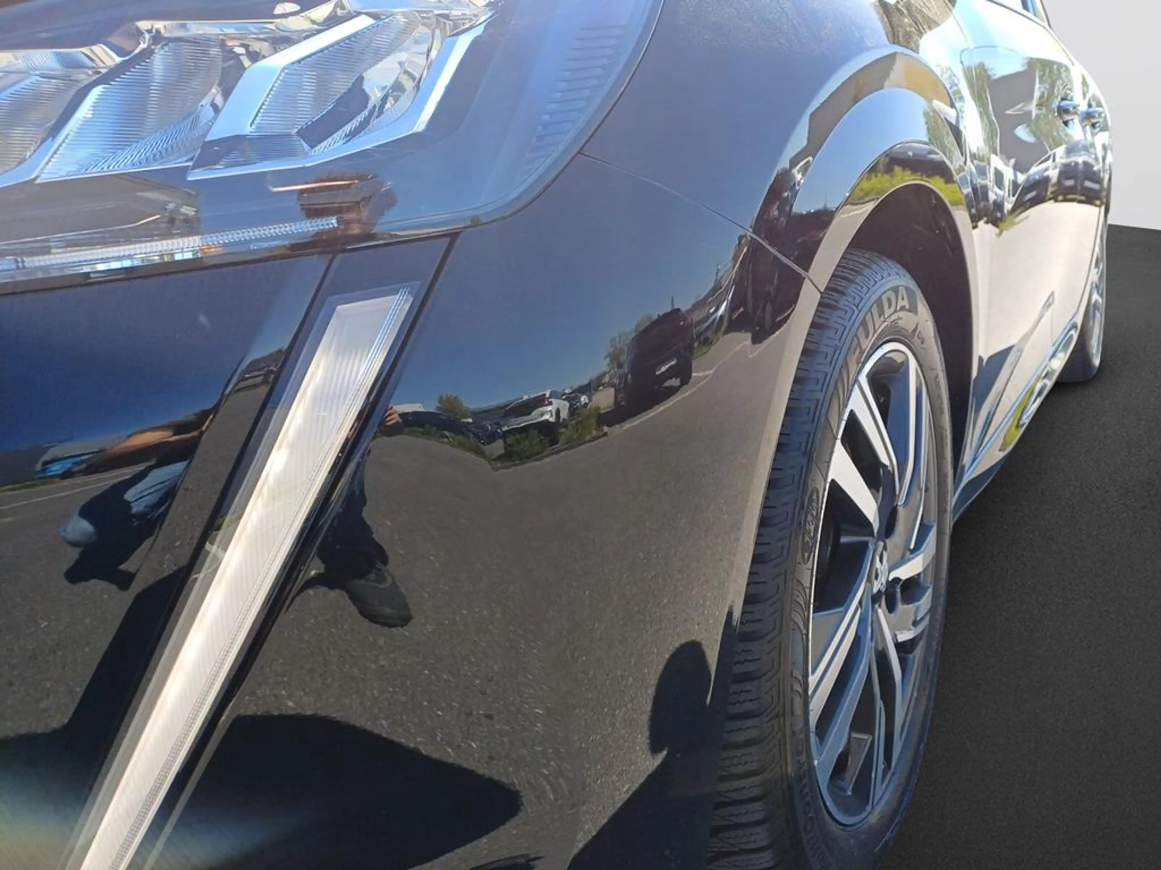 Peugeot 208 PureTech 100 Active Pack — photo 9