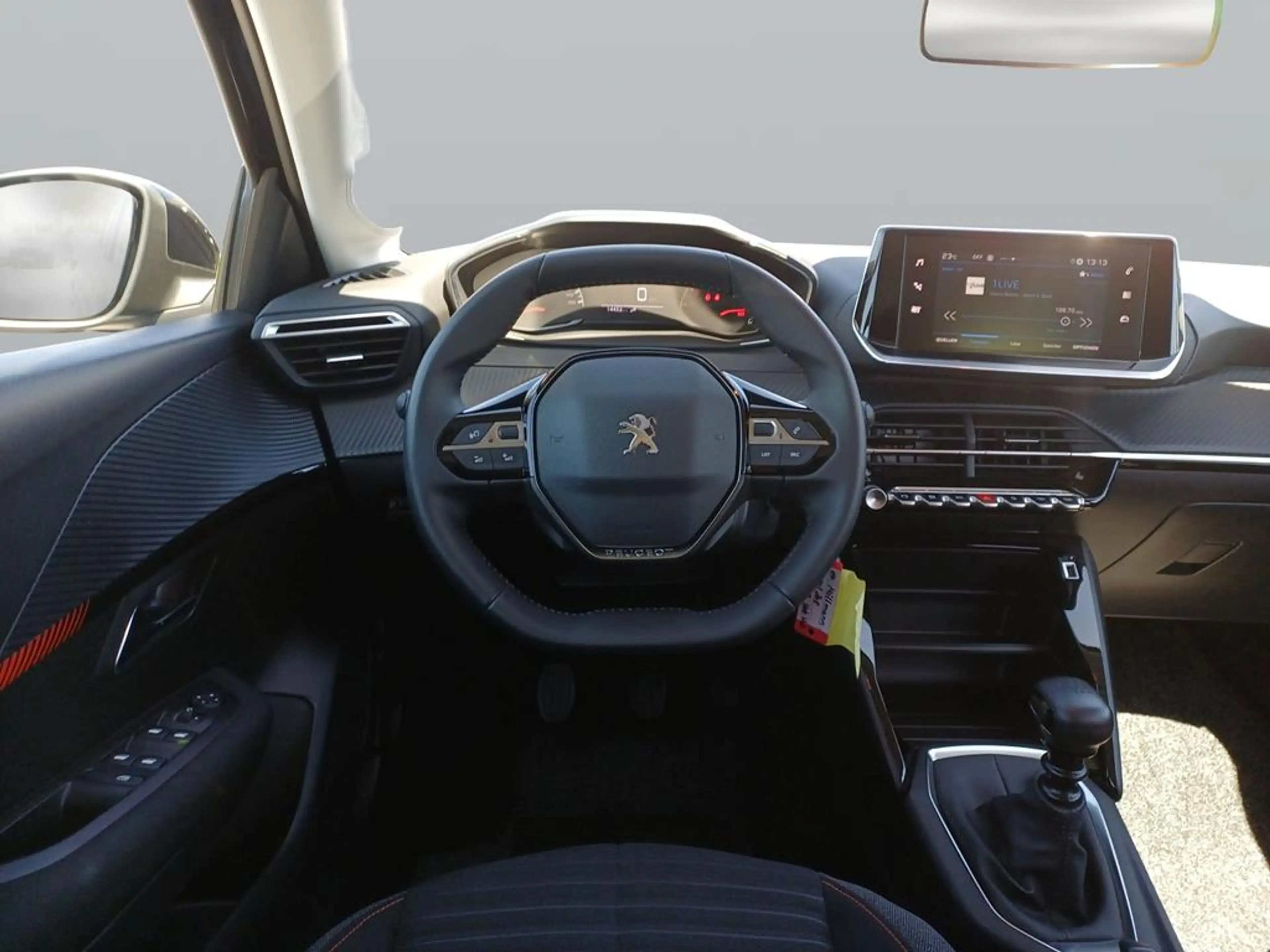 Peugeot 208 PureTech 100 Active Pack — photo 13