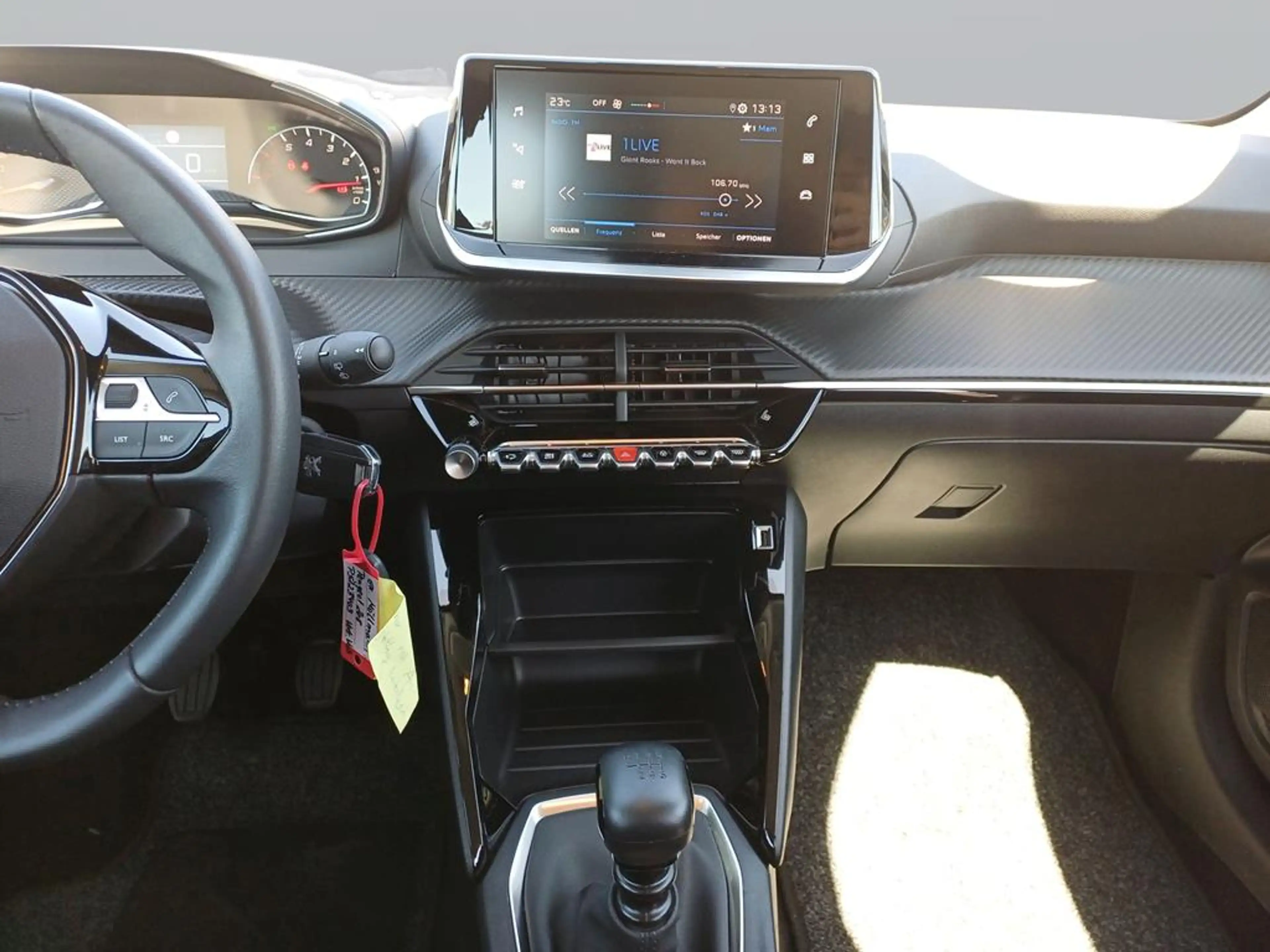 Peugeot 208 PureTech 100 Active Pack — photo 12