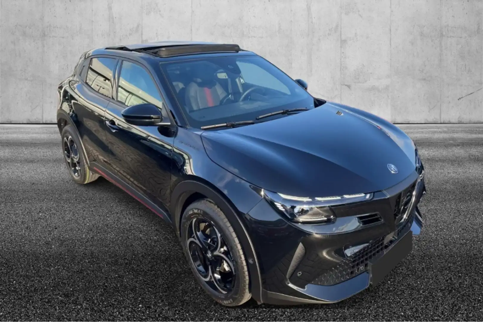 Alfa Romeo Junior 1.2 145 CV Hybrid eDCT6 Speciale Nero - 2