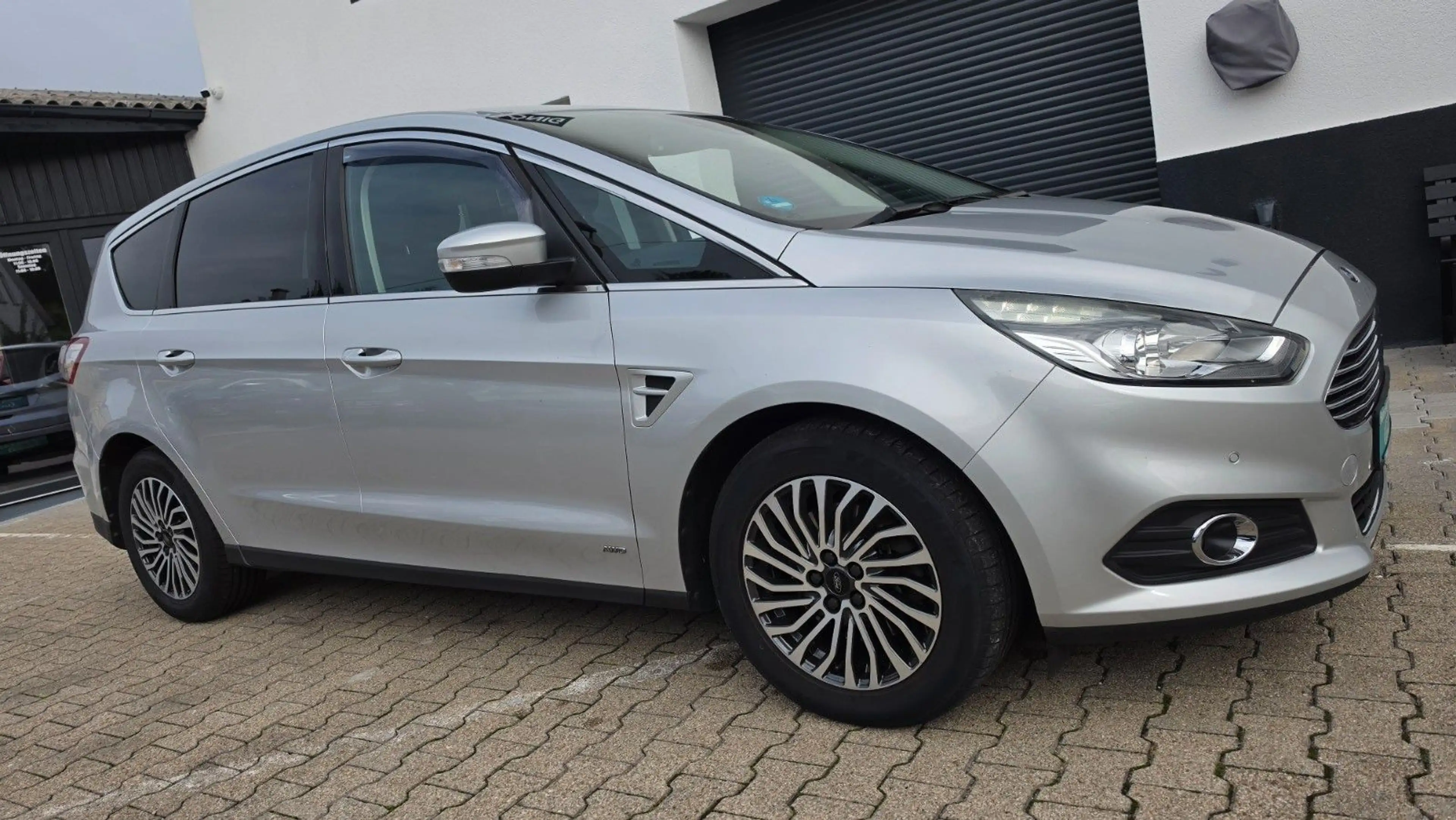 Ford S-Max 2.0 ALLRAD+190PS+4X4+TÜV+GARANTIE+ANHÄNG+N — photo 14