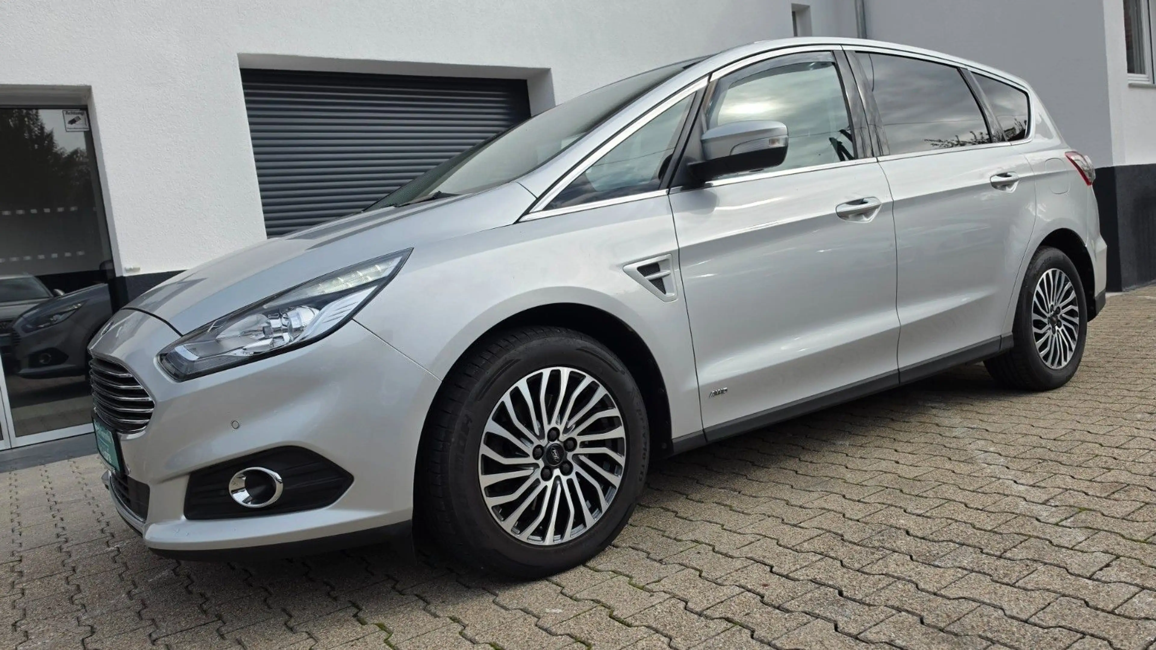 Ford S-Max 2.0 ALLRAD+190PS+4X4+TÜV+GARANTIE+ANHÄNG+N — photo 13