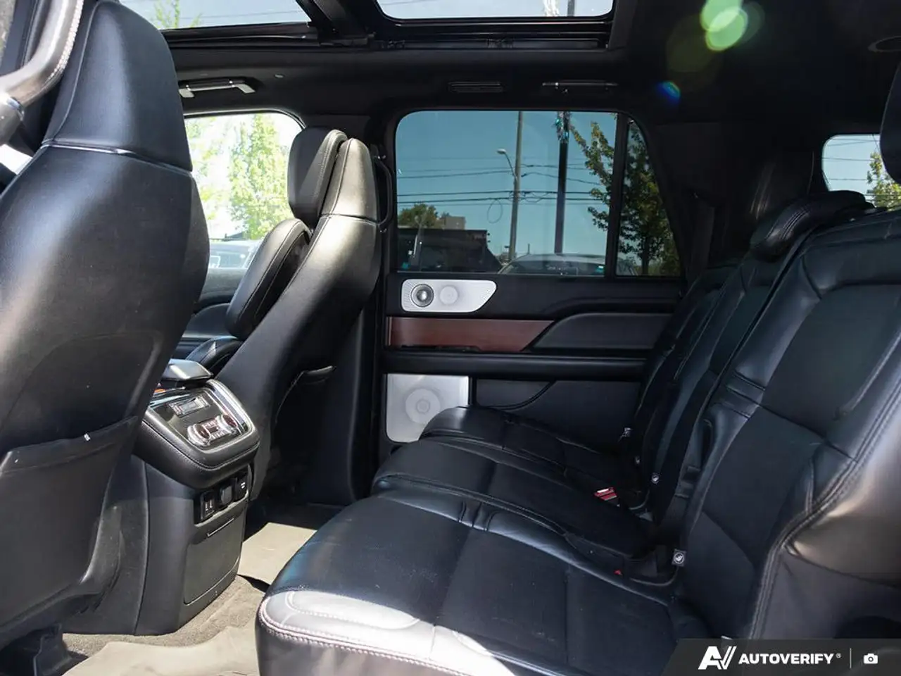 Lincoln Navigator снимка Lincoln Navigator