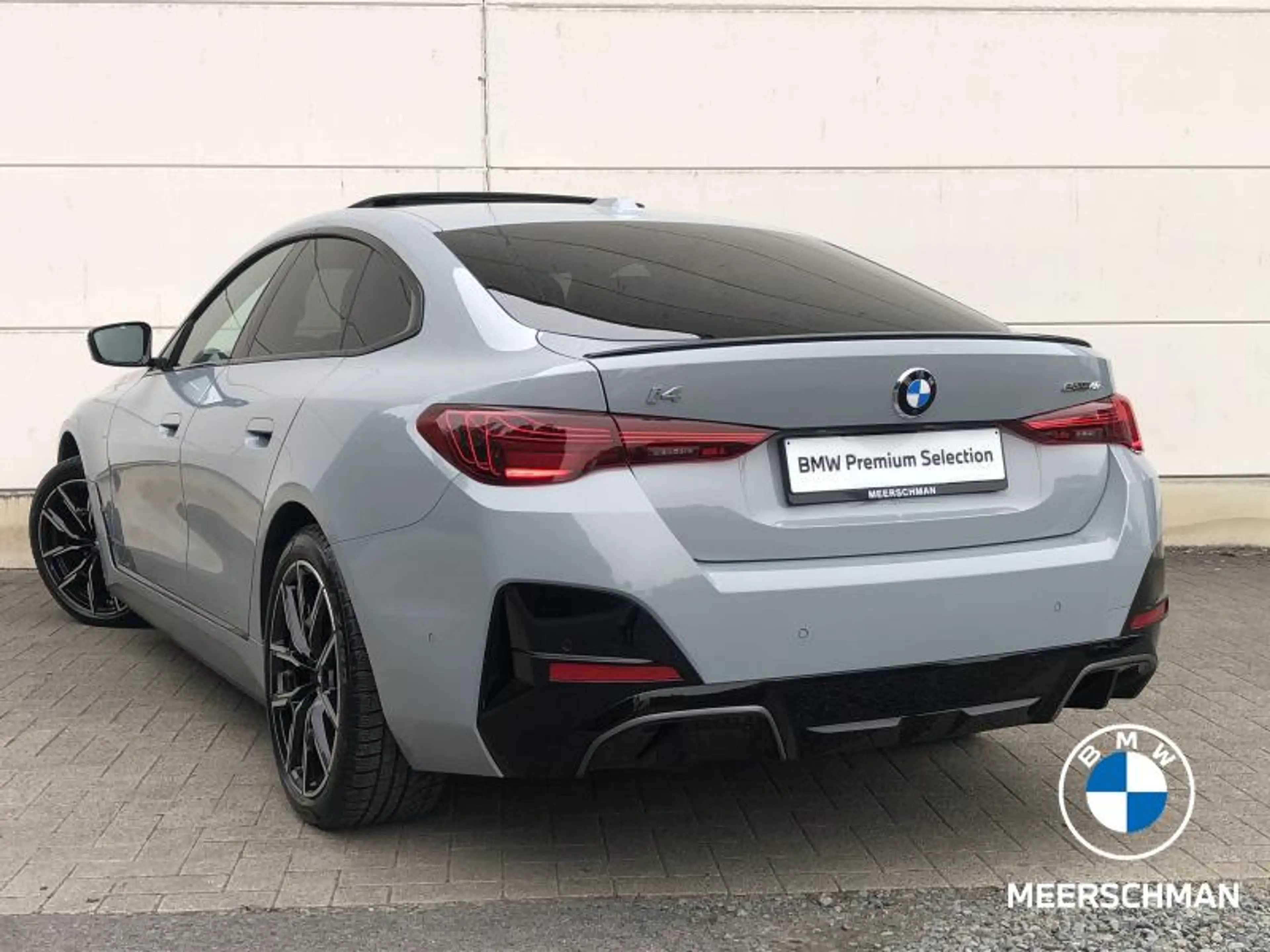 BMW i4 Msportpro pano highbeam 360c harmk applecp heateds — photo 5