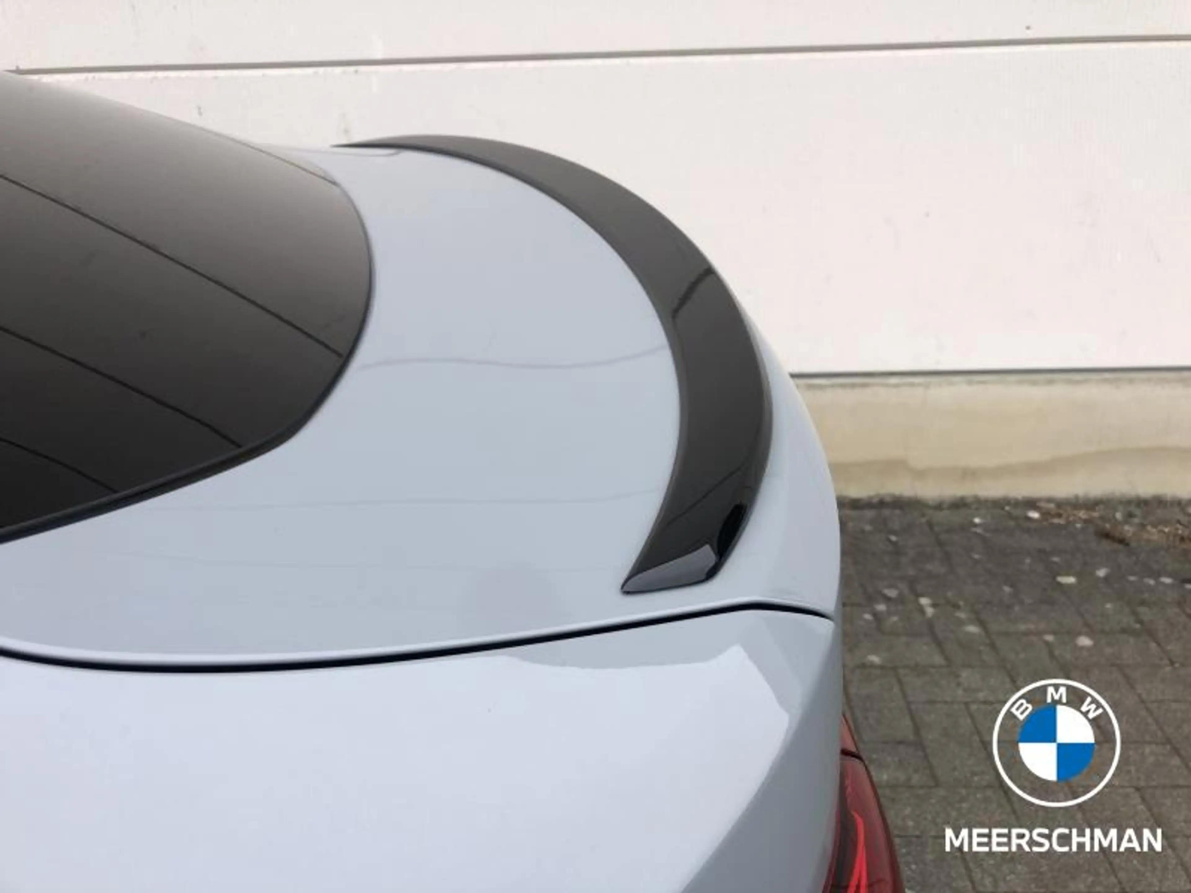 BMW i4 Msportpro pano highbeam 360c harmk applecp heateds — photo 11