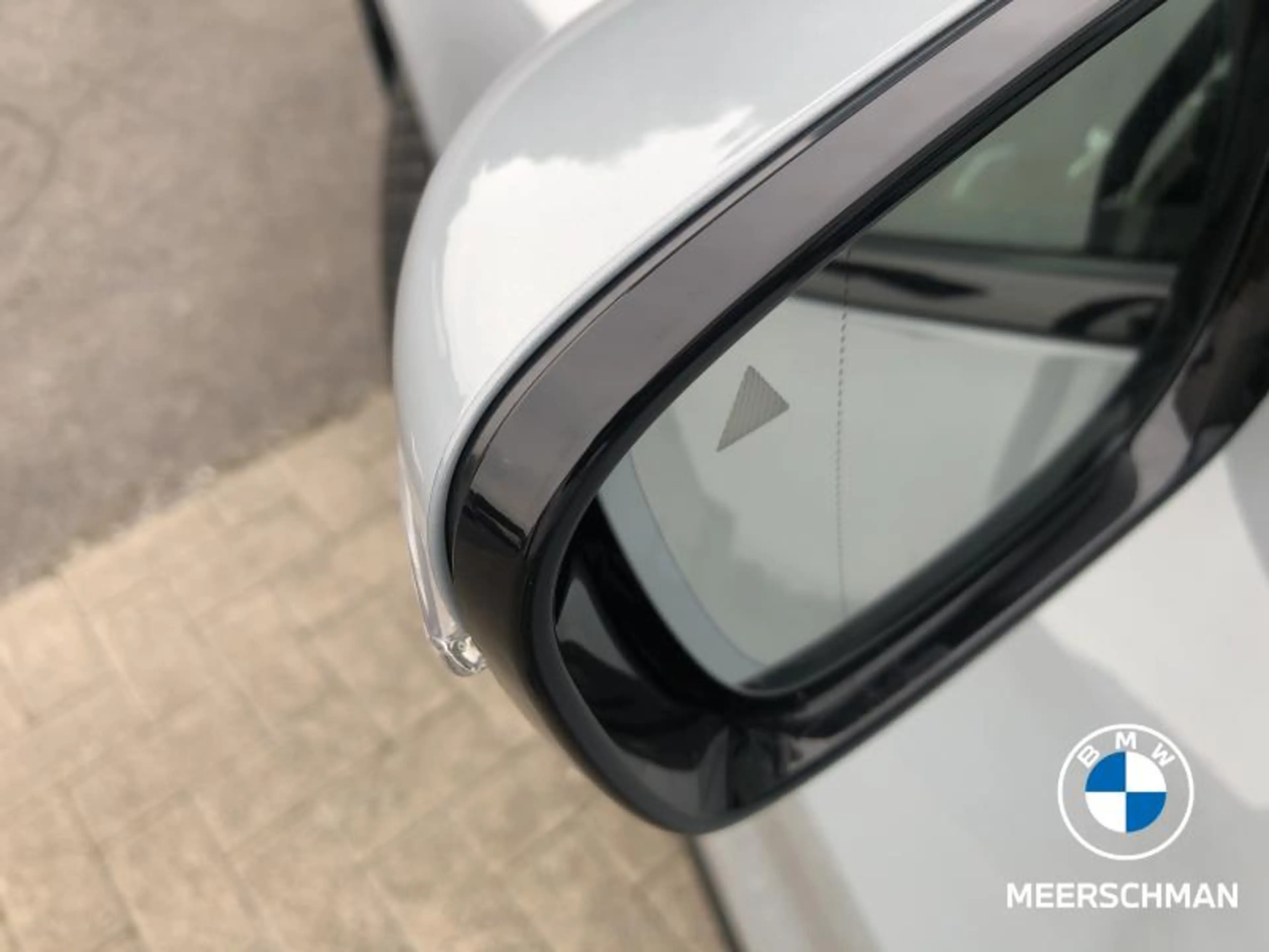BMW i4 Msportpro pano highbeam 360c harmk applecp heateds — photo 6