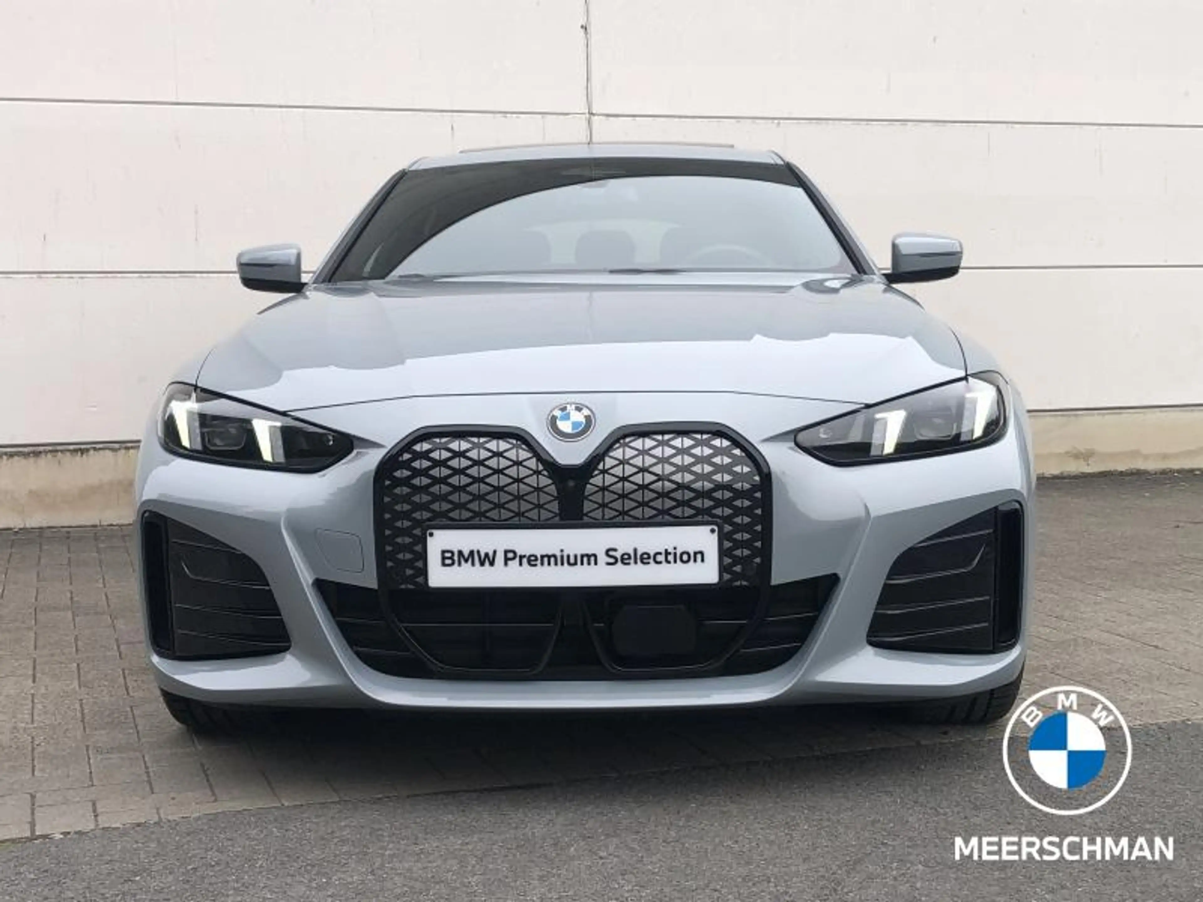 BMW i4 Msportpro pano highbeam 360c harmk applecp heateds — photo 2