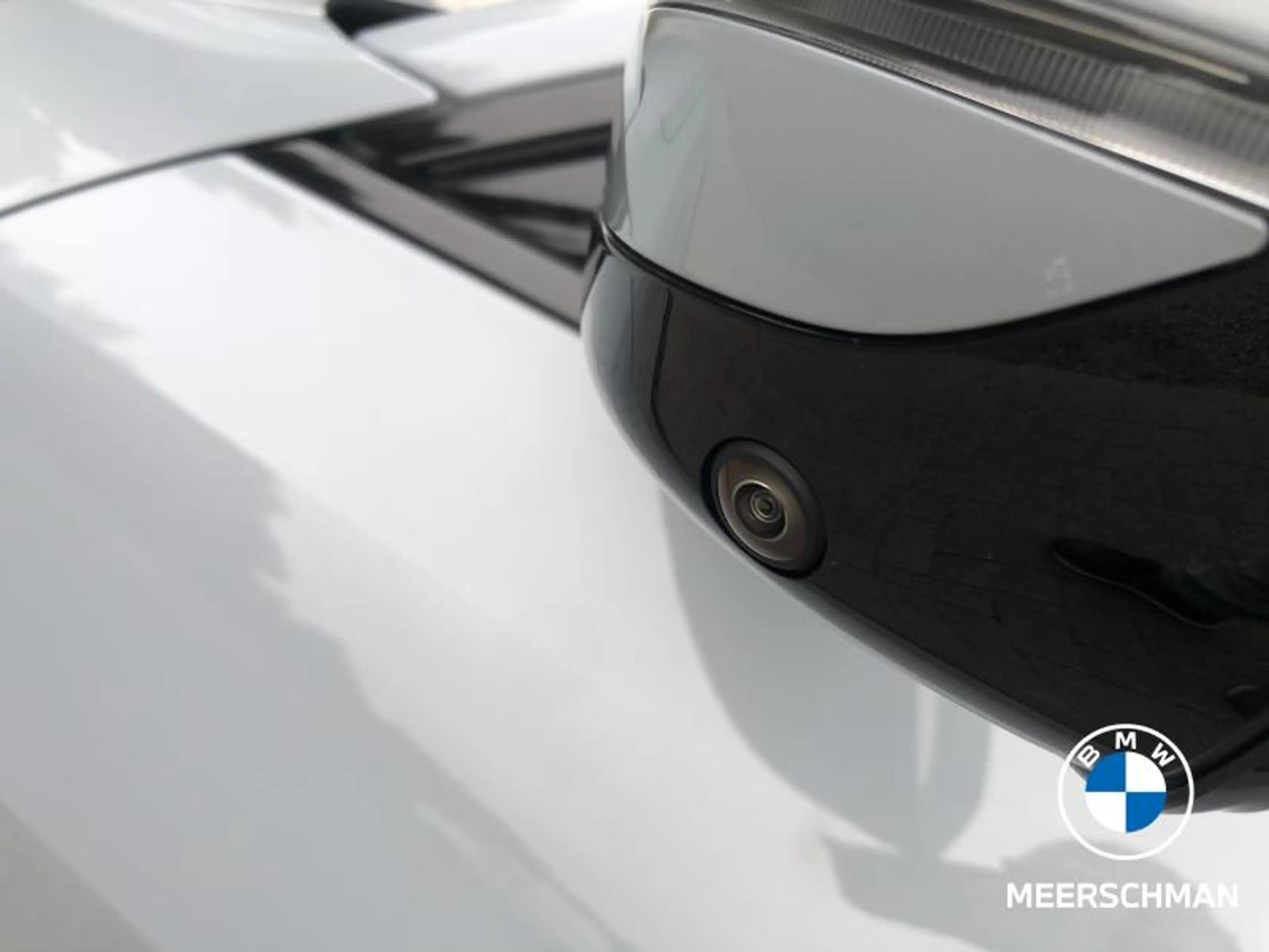 BMW i4 Msportpro pano highbeam 360c harmk applecp heateds — photo 9