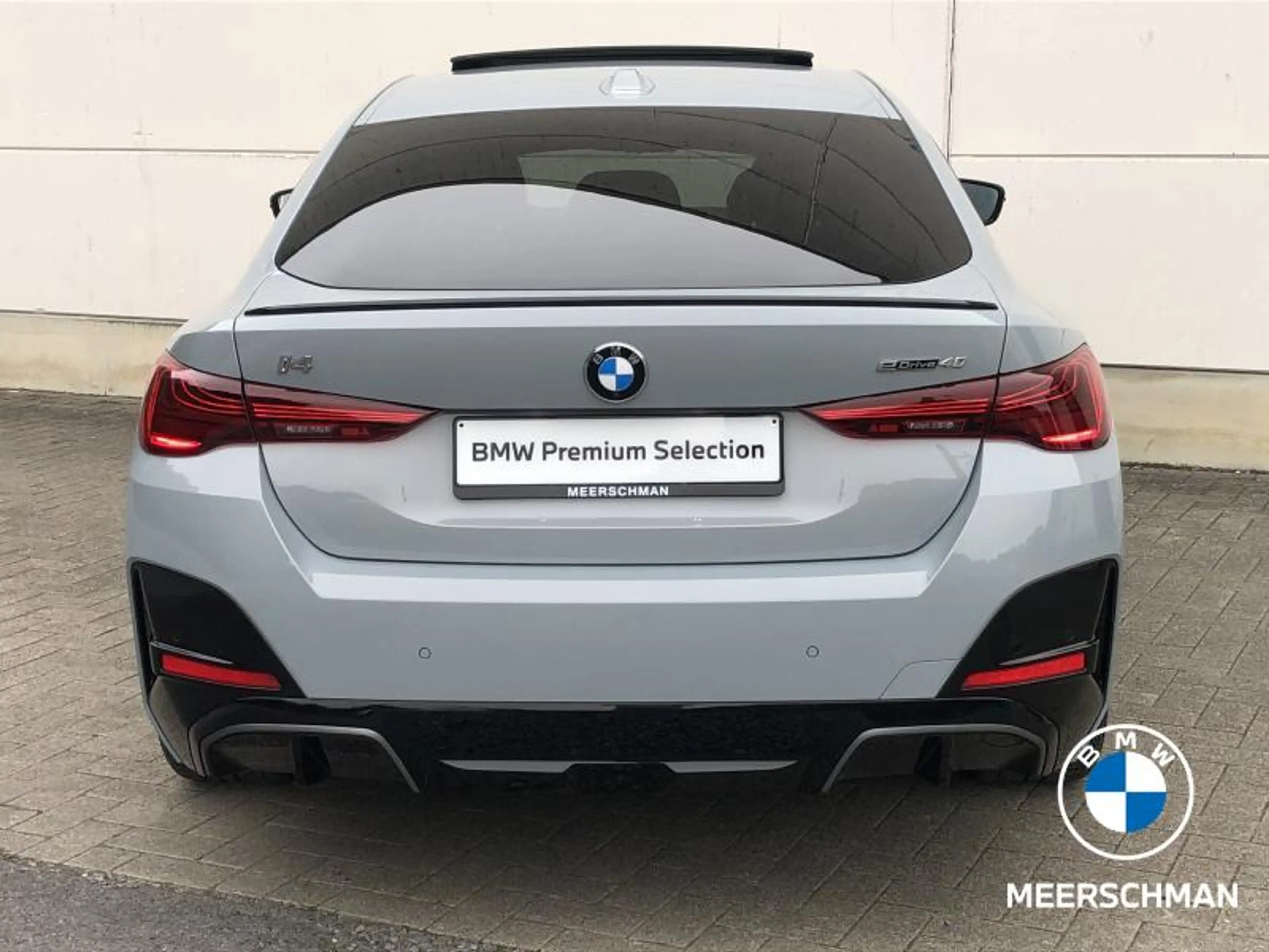 BMW i4 Msportpro pano highbeam 360c harmk applecp heateds — photo 4