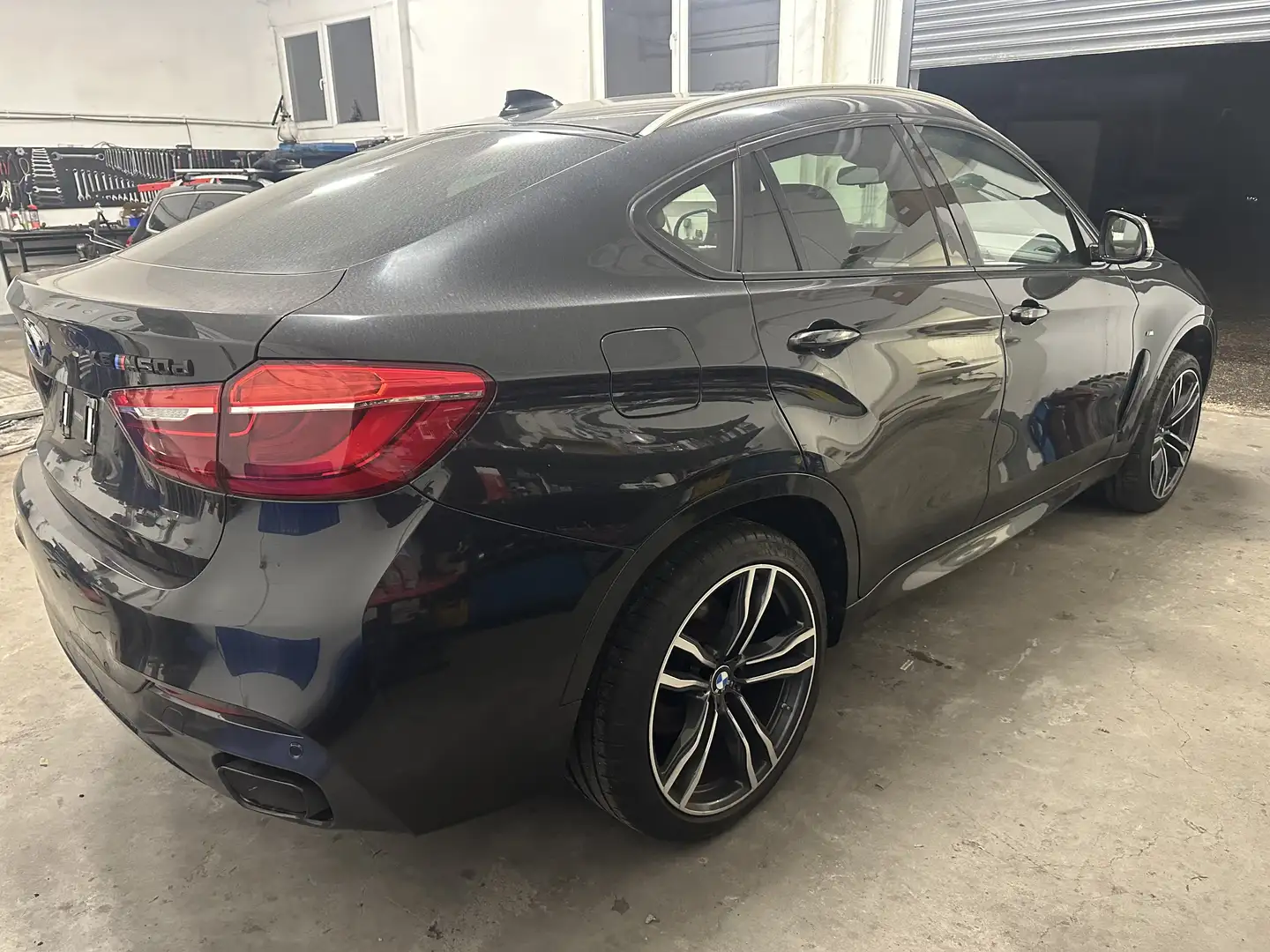 BMW X6 M M50 d Noir - 2
