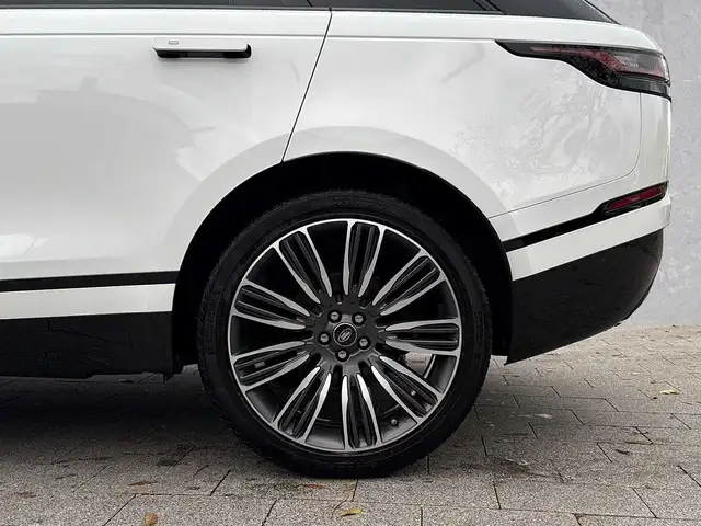 Land Rover Range Rover Velar view 9